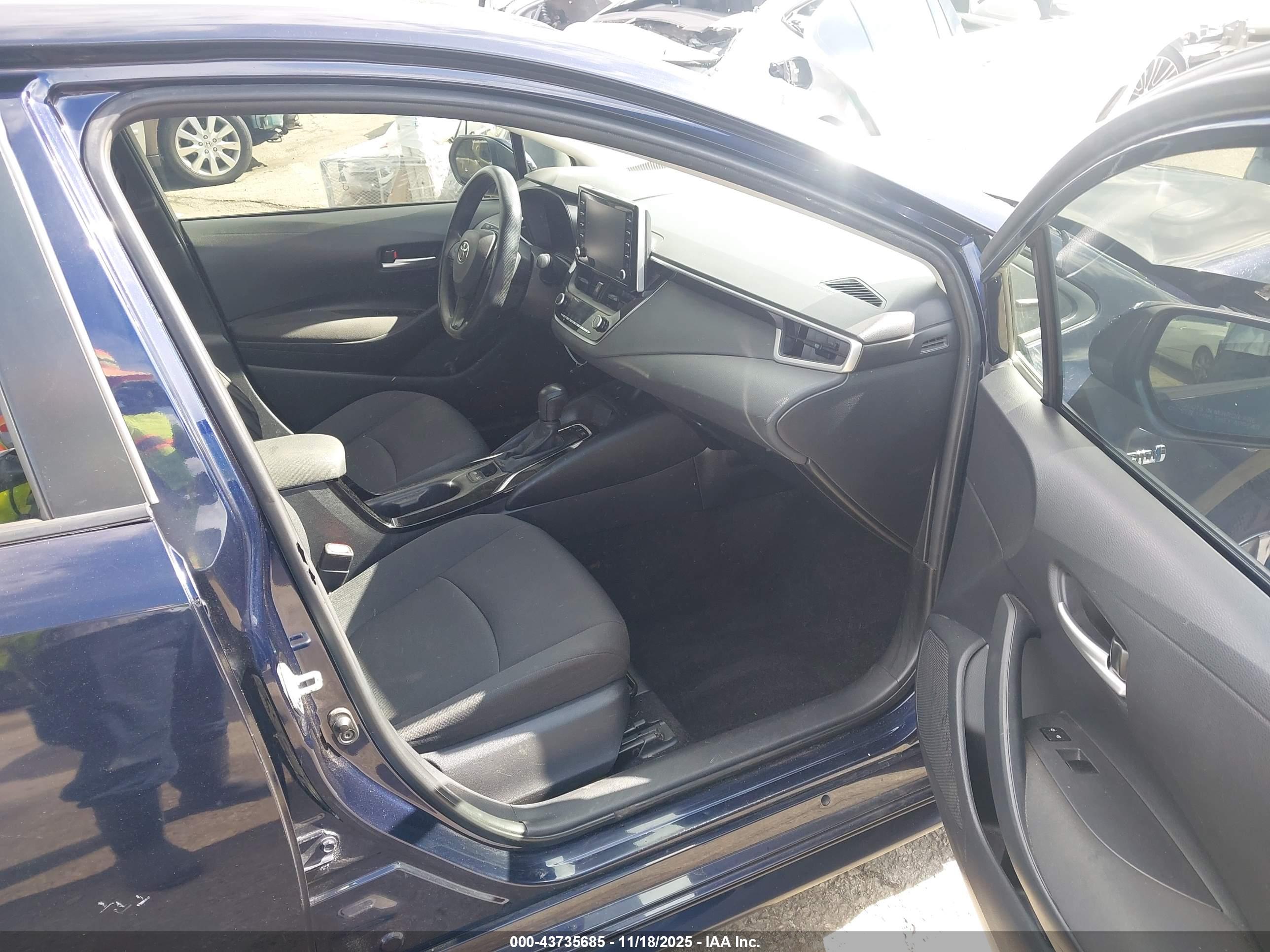 TOYOTA COROLLA image 5
