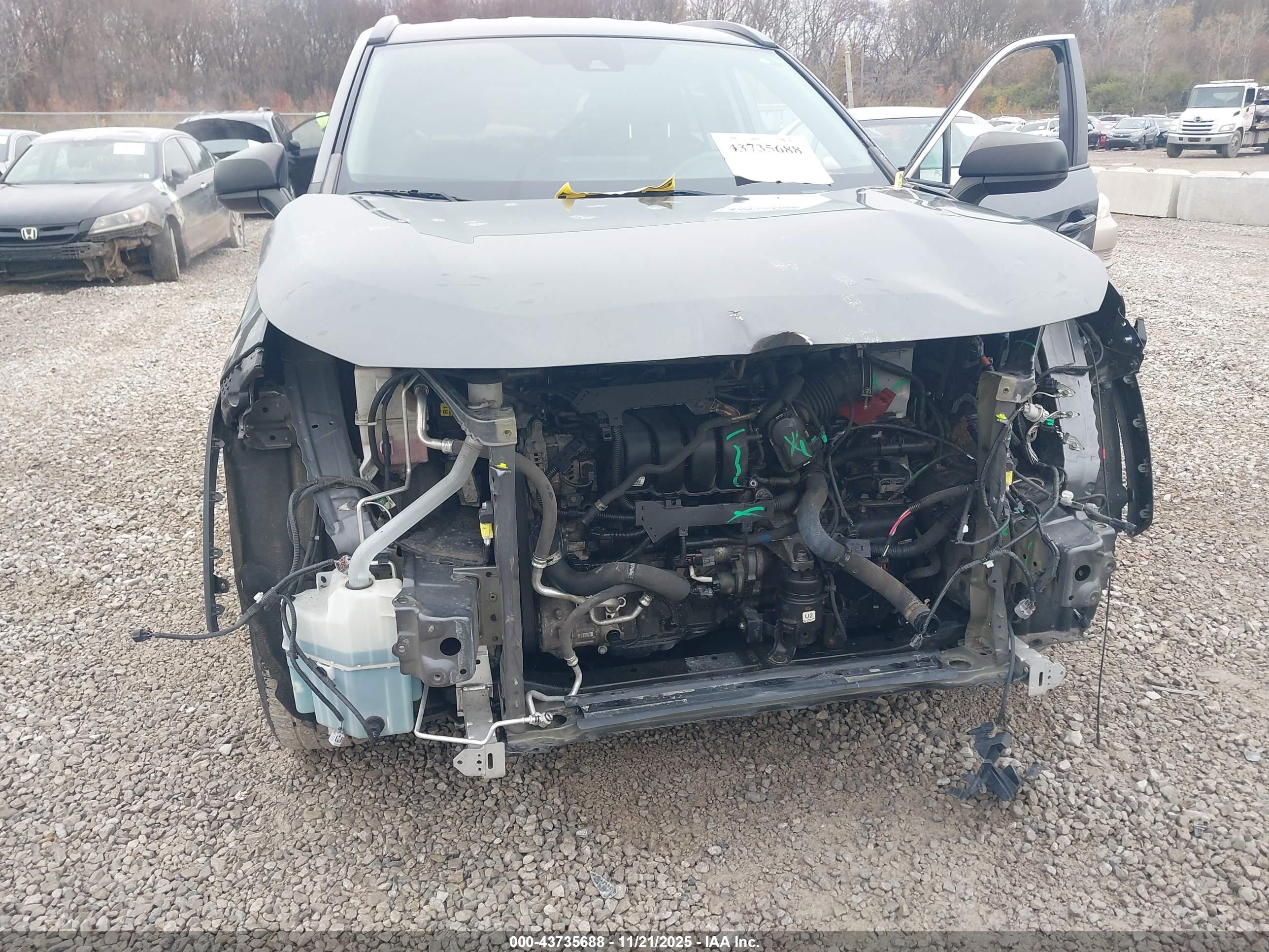 TOYOTA RAV4 image 6