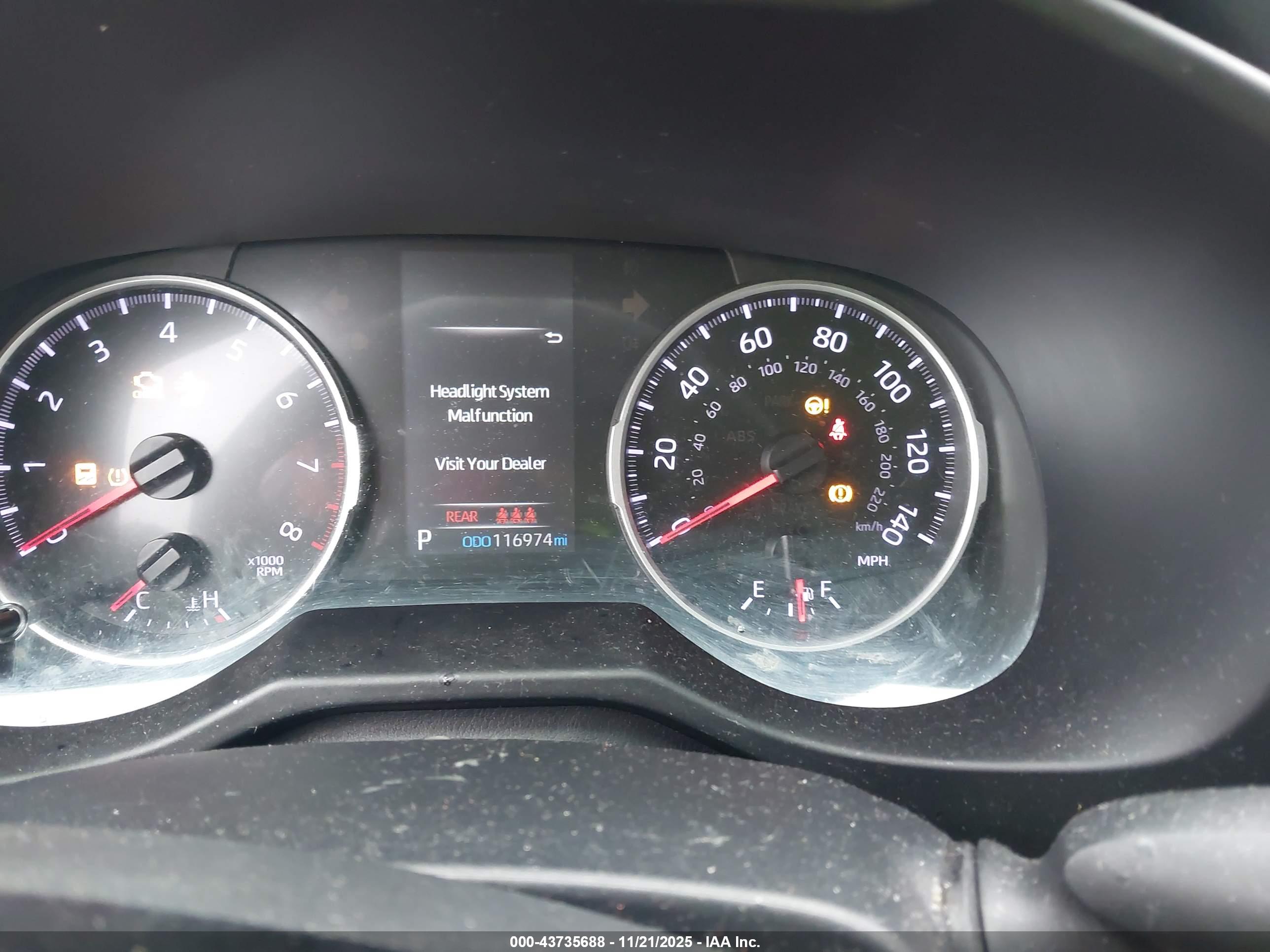 TOYOTA RAV4 image 7