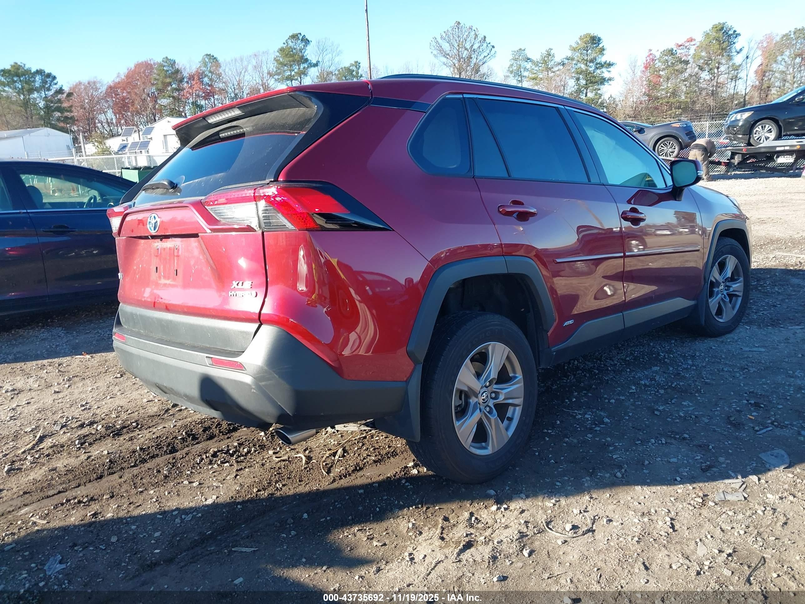 TOYOTA RAV4 image 4