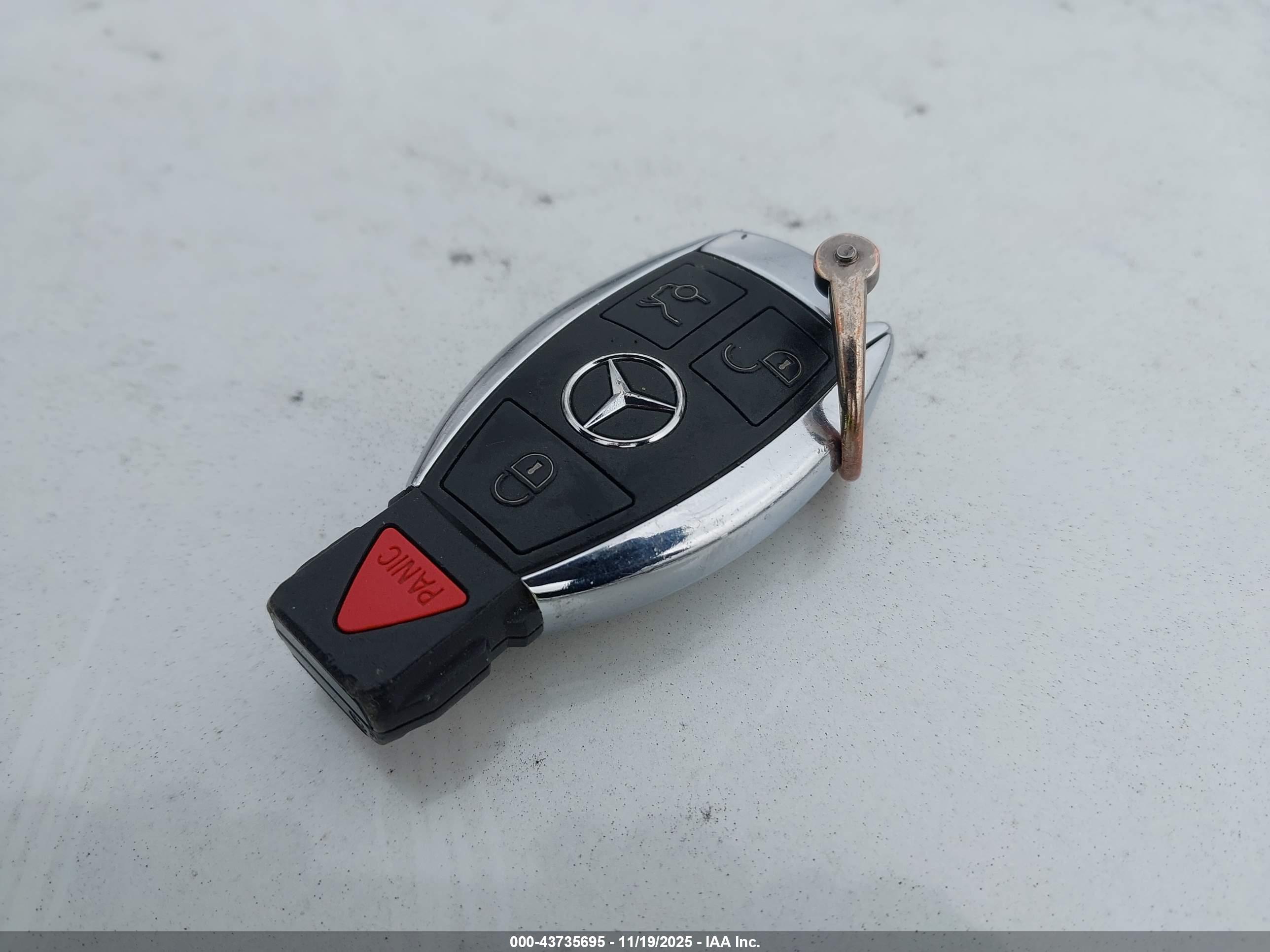 MERCEDES-BENZ E image 11