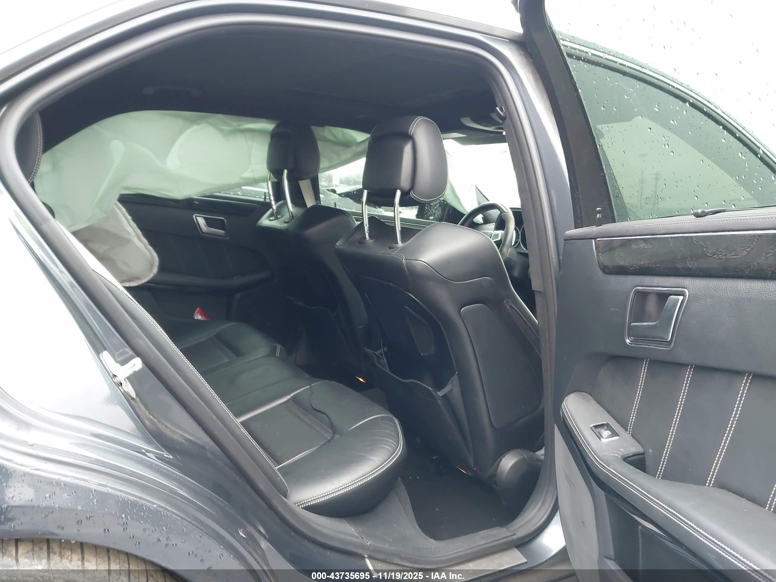 MERCEDES-BENZ E image 8