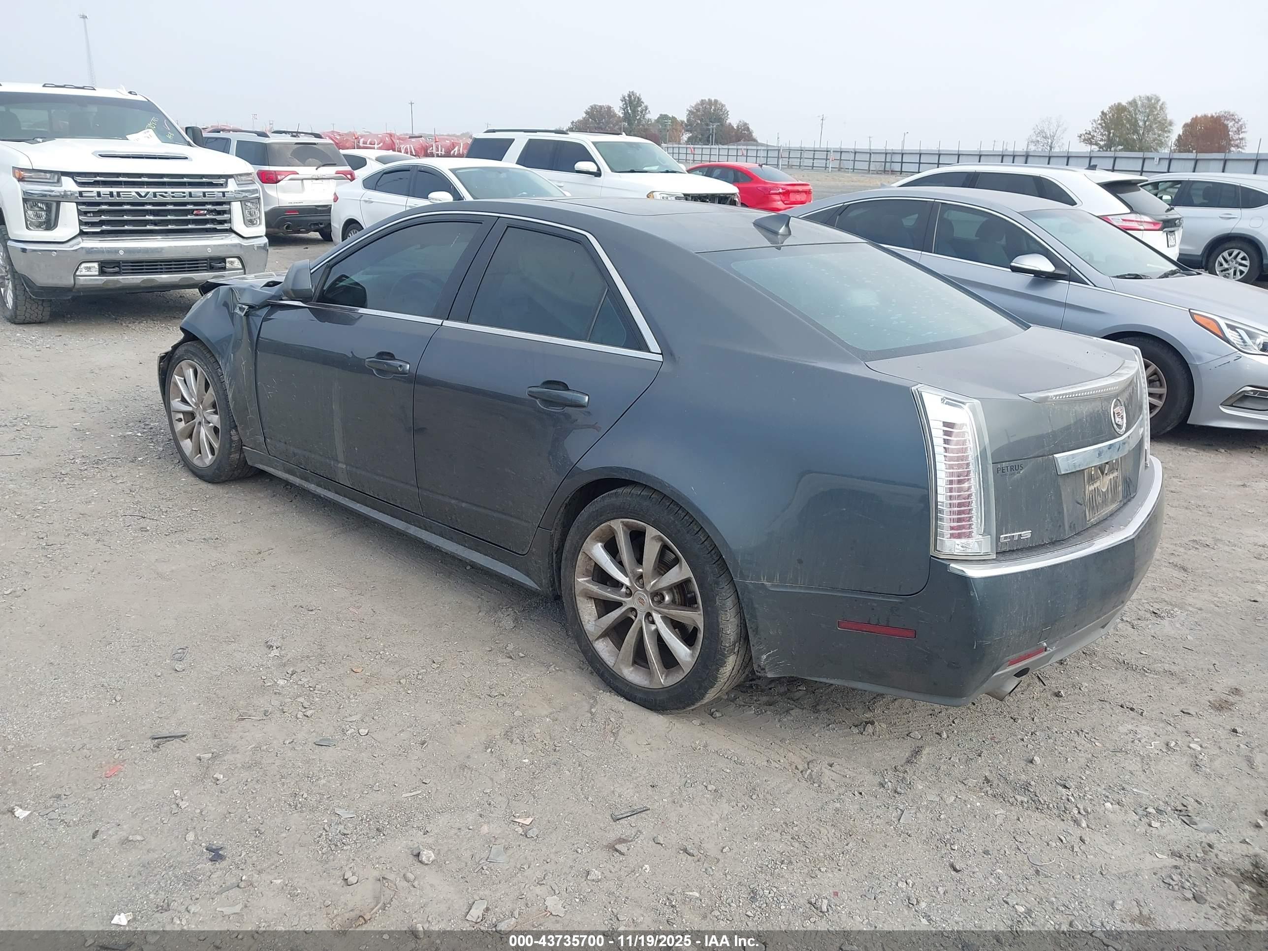 CADILLAC CTS image 3