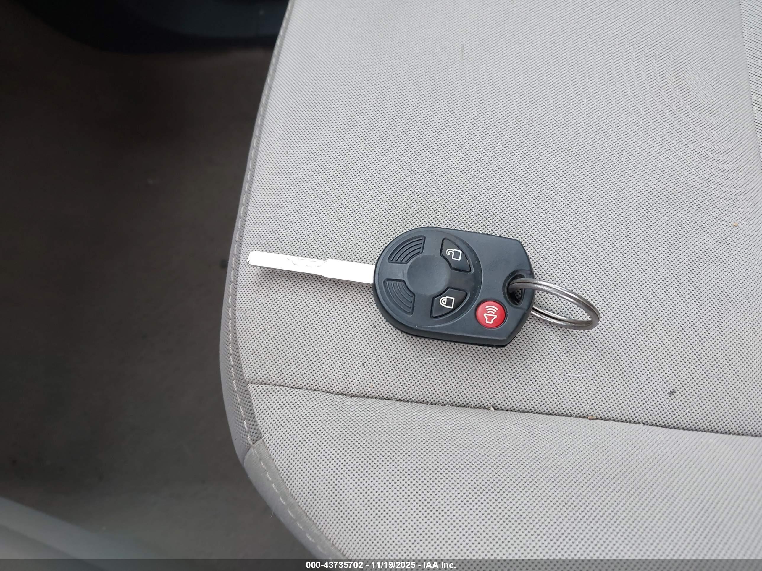 FORD ESCAPE image 11