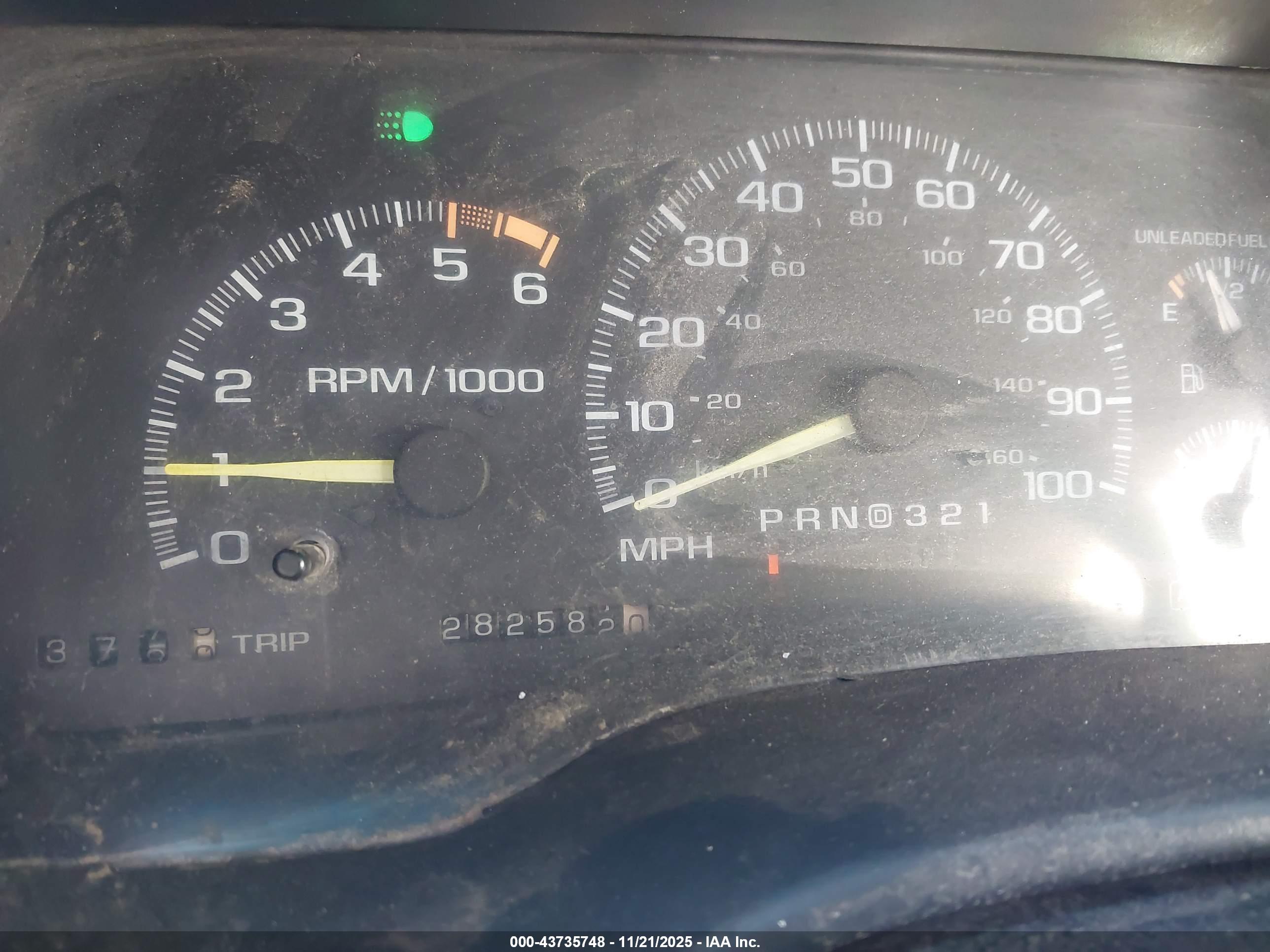 CHEVROLET GMT-400 image 7