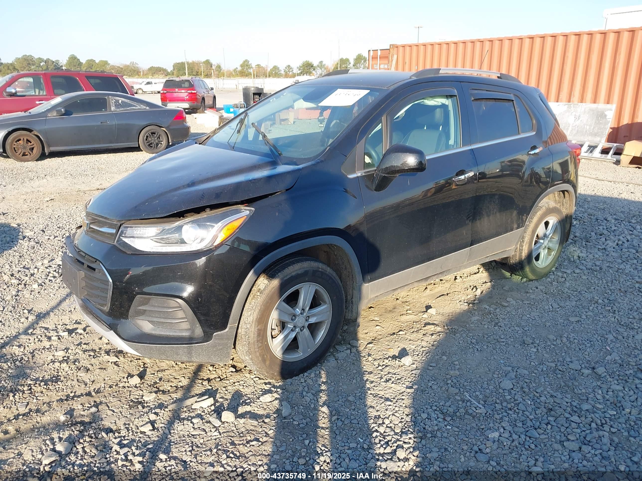 CHEVROLET TRAX image 2