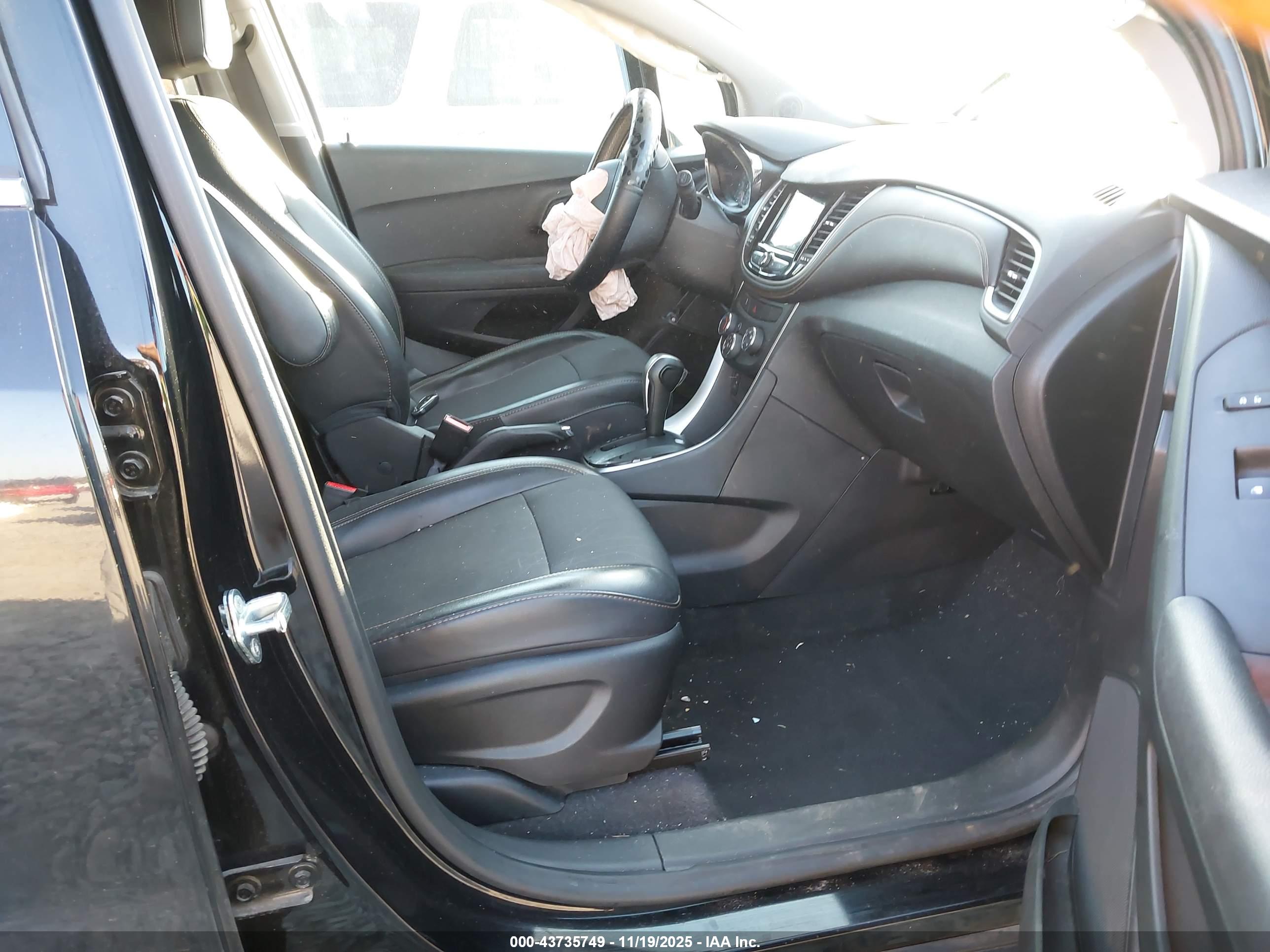CHEVROLET TRAX image 5