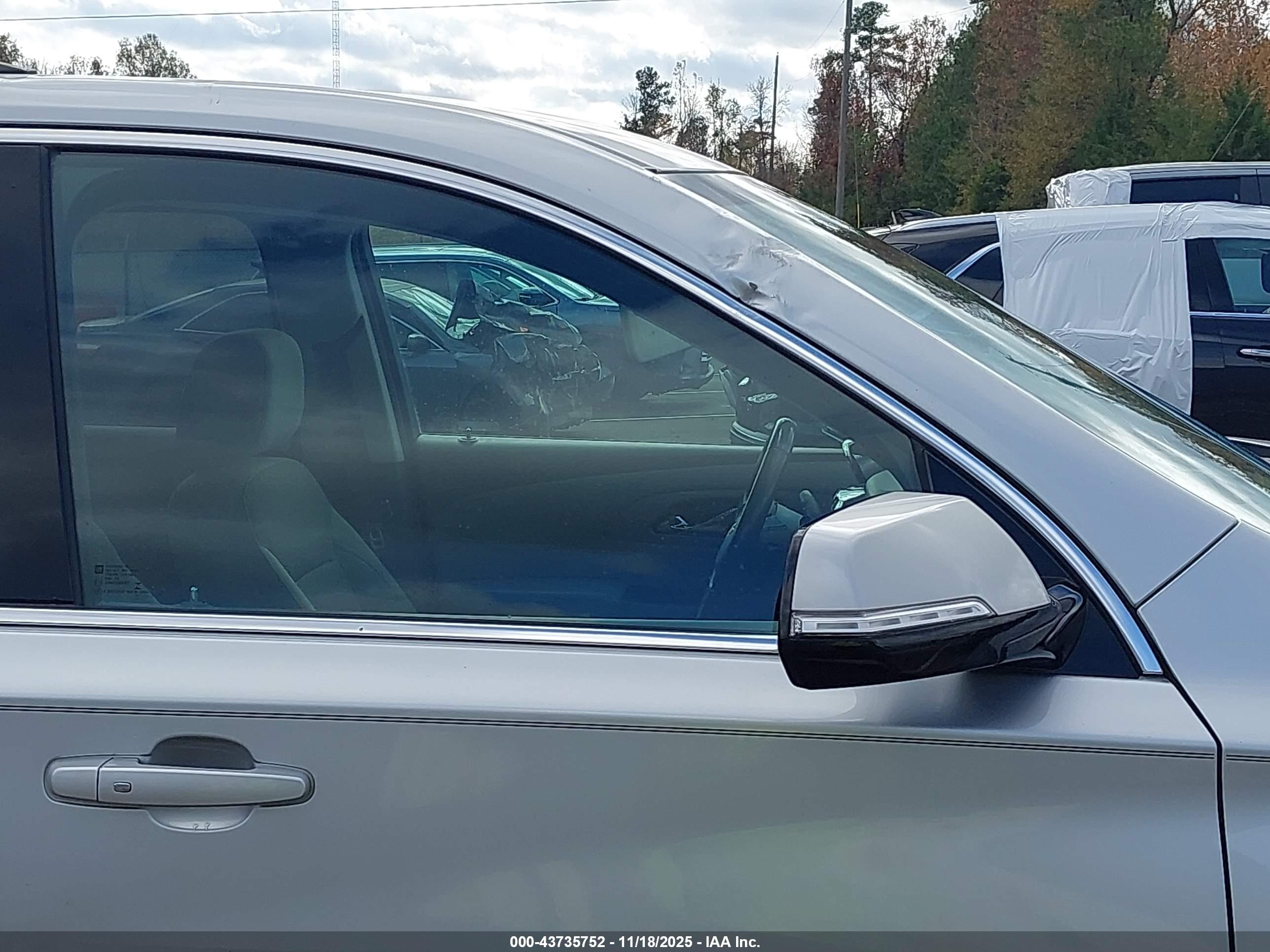 CHEVROLET TRAVERSE image 6