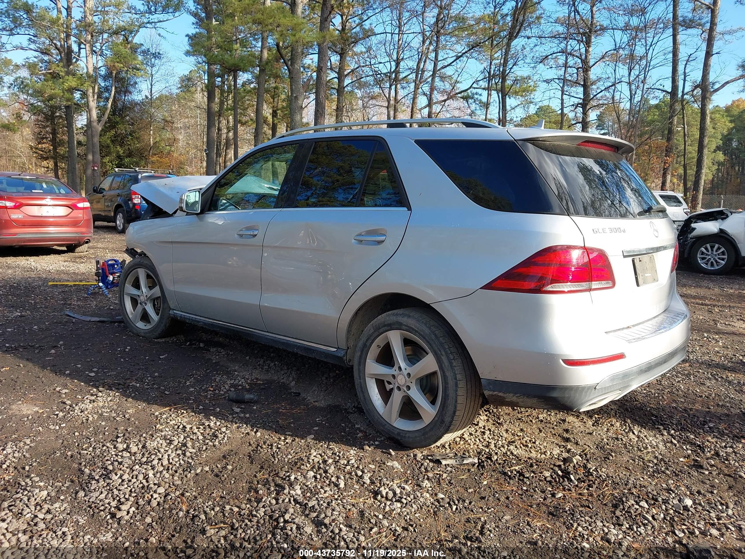 MERCEDES-BENZ GLE image 3