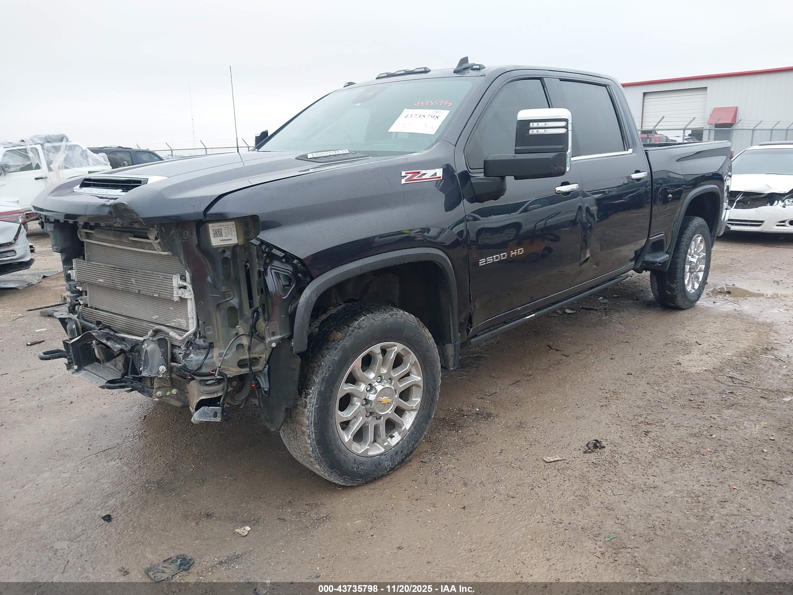 CHEVROLET SILVERADO image 2