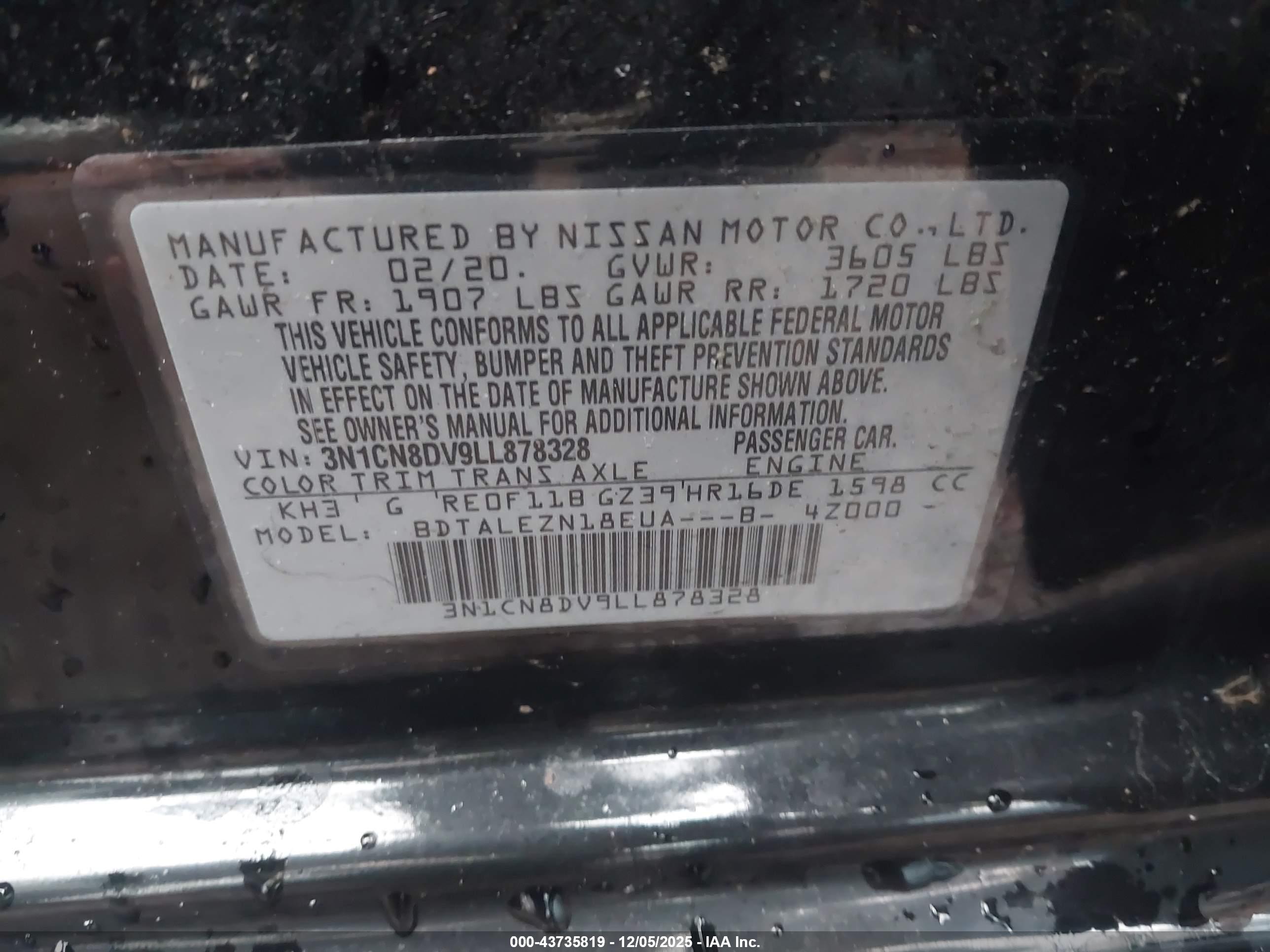 NISSAN VERSA image 9