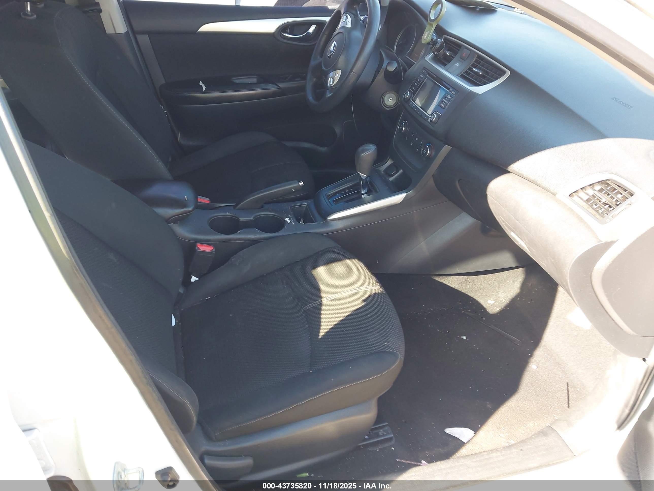 NISSAN SENTRA image 5