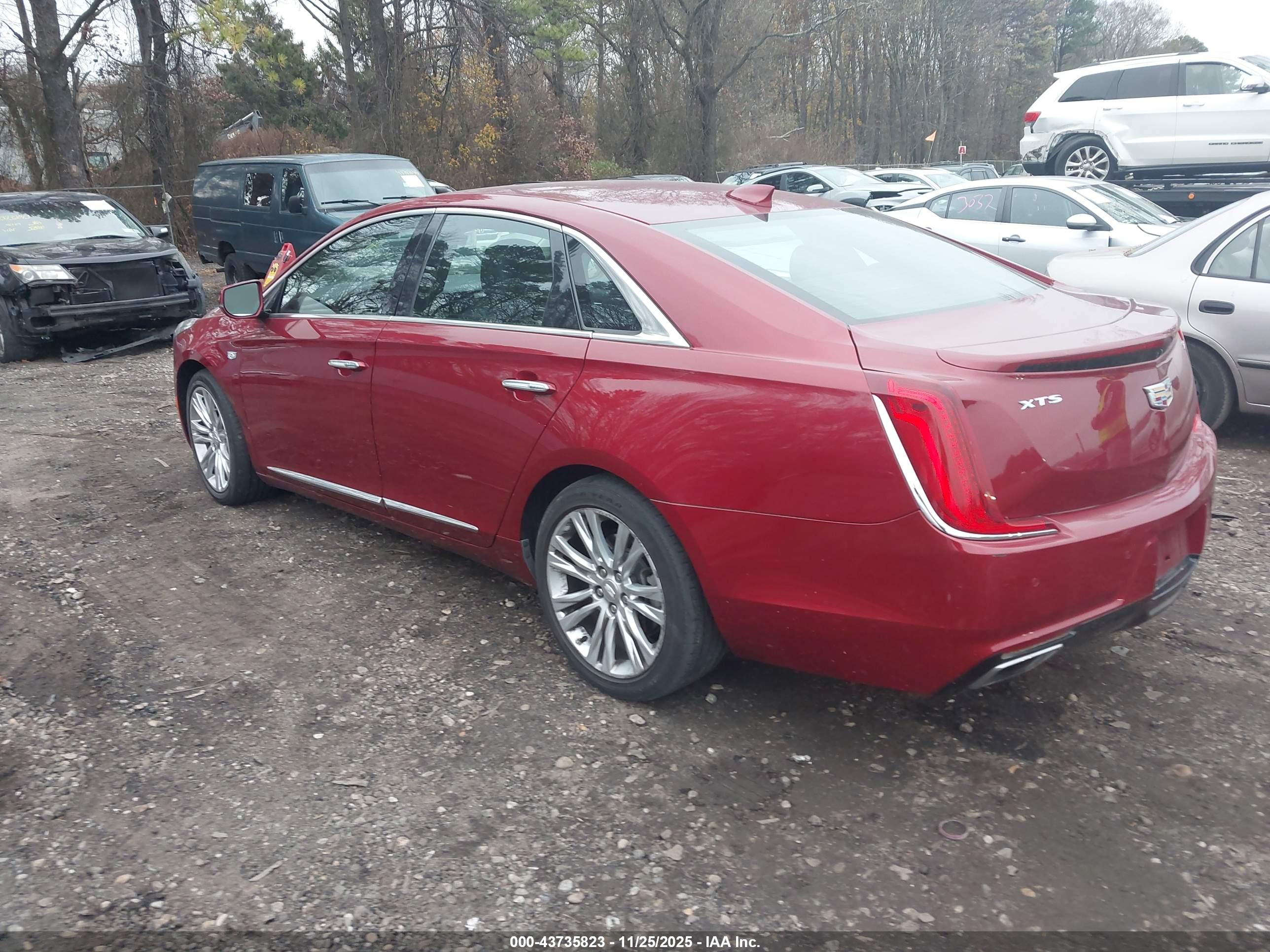 CADILLAC XTS image 3