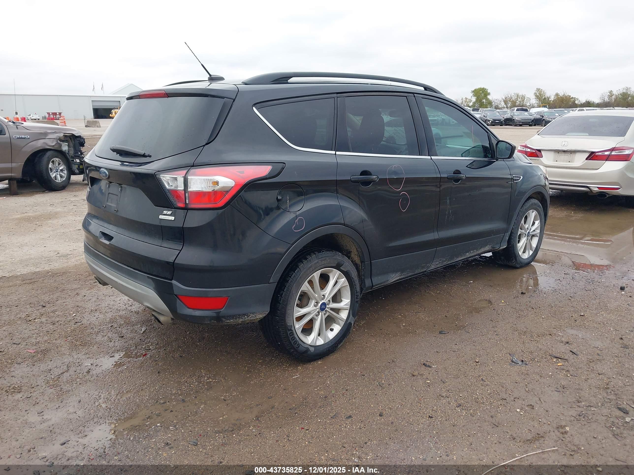 FORD ESCAPE image 4