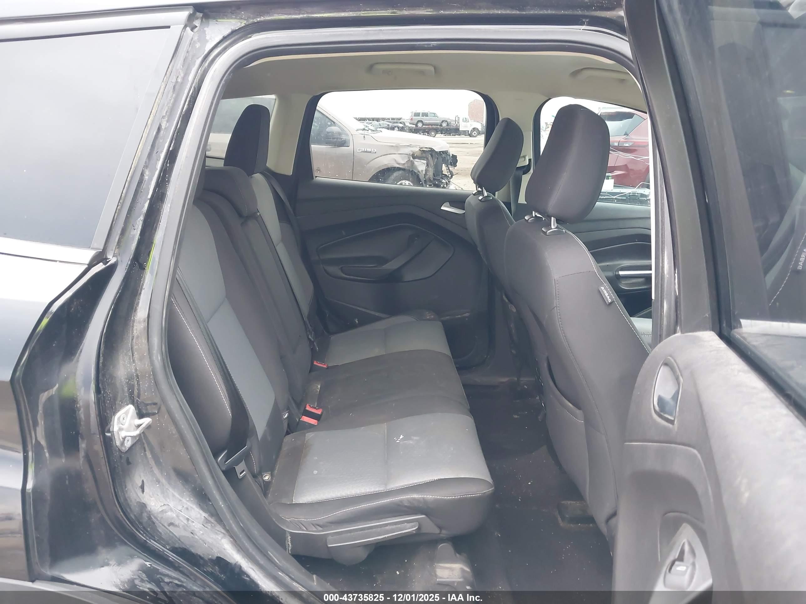 FORD ESCAPE image 8
