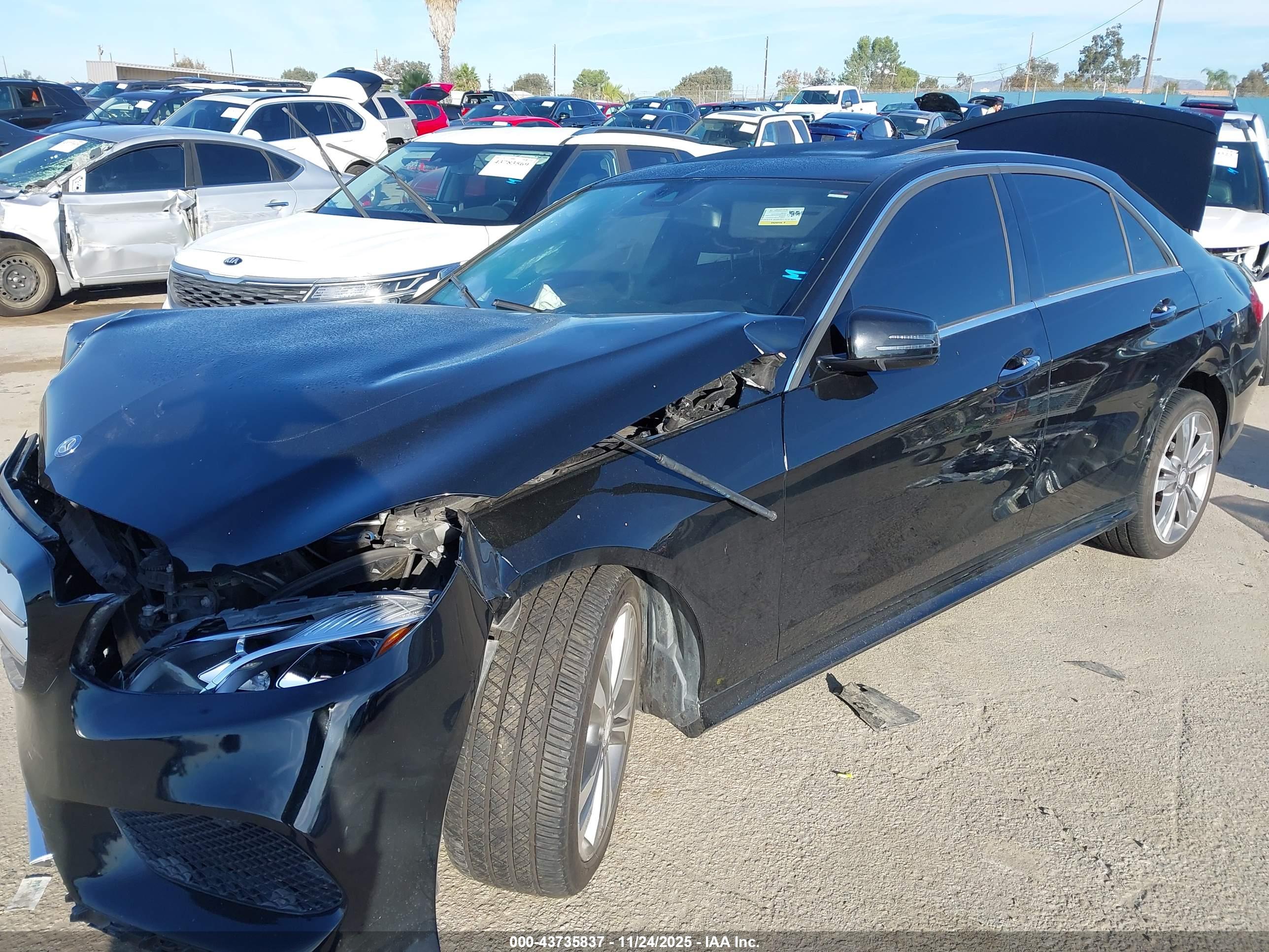 MERCEDES-BENZ E image 2