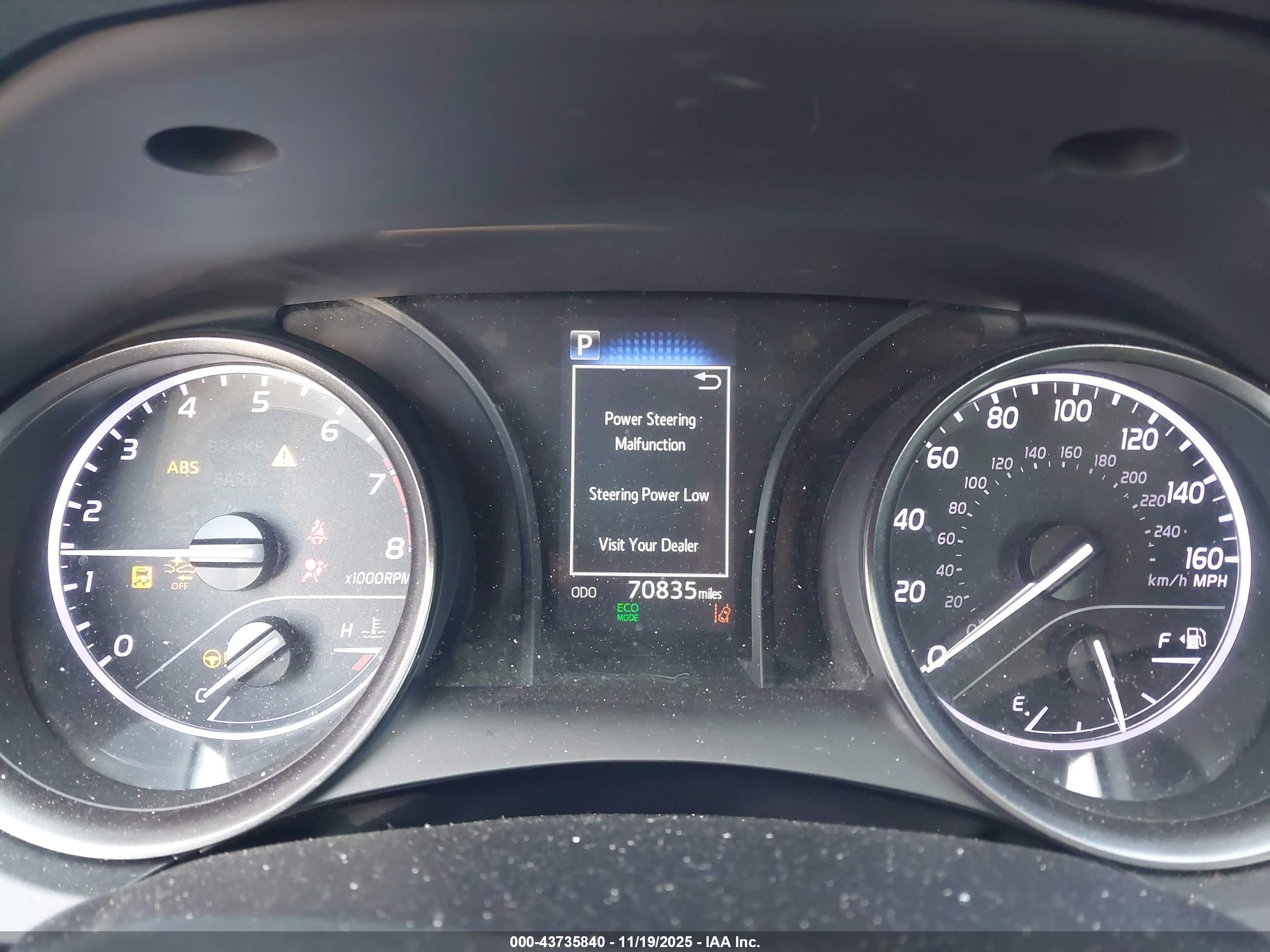 TOYOTA CAMRY image 7
