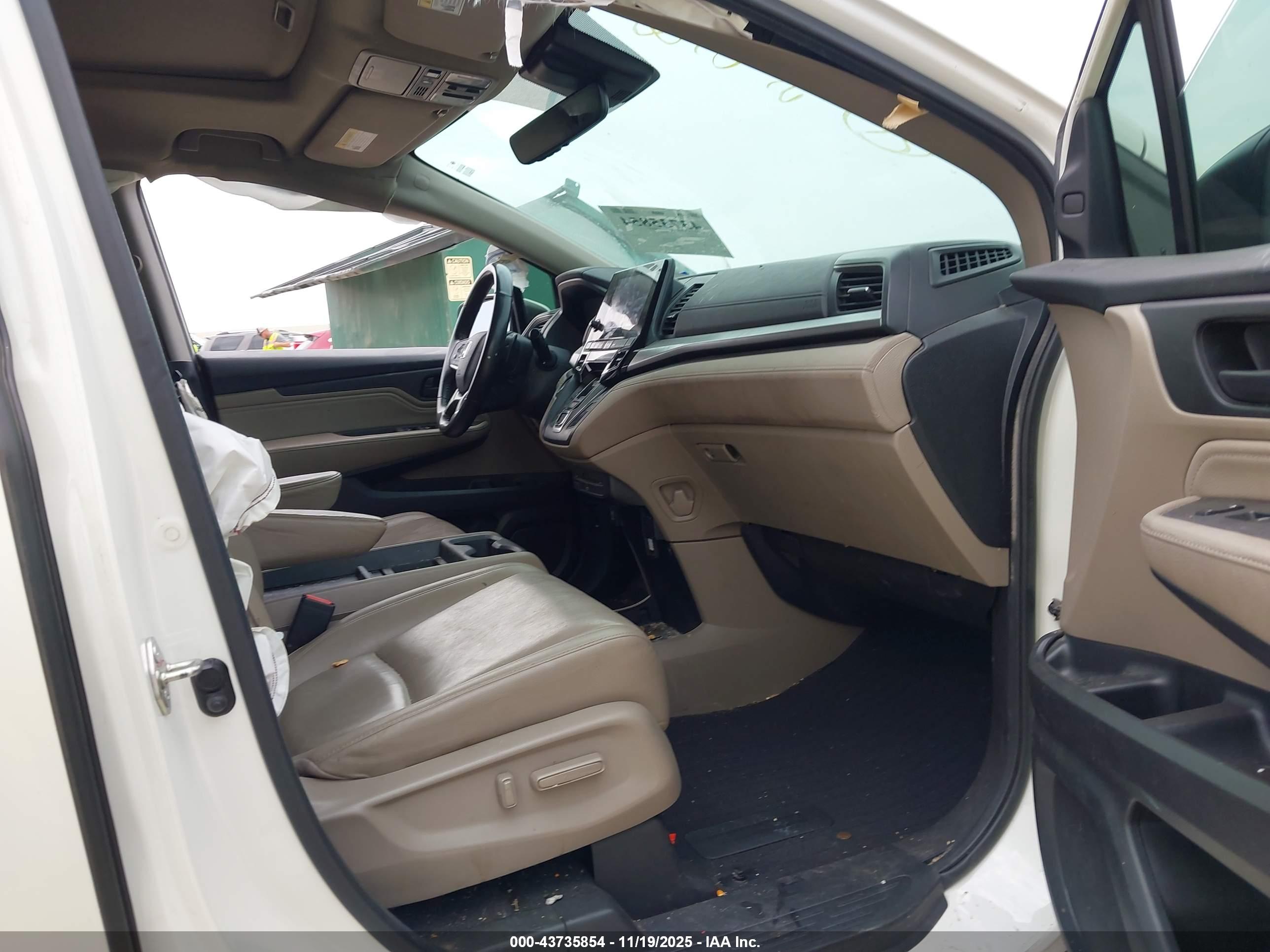 HONDA ODYSSEY image 5