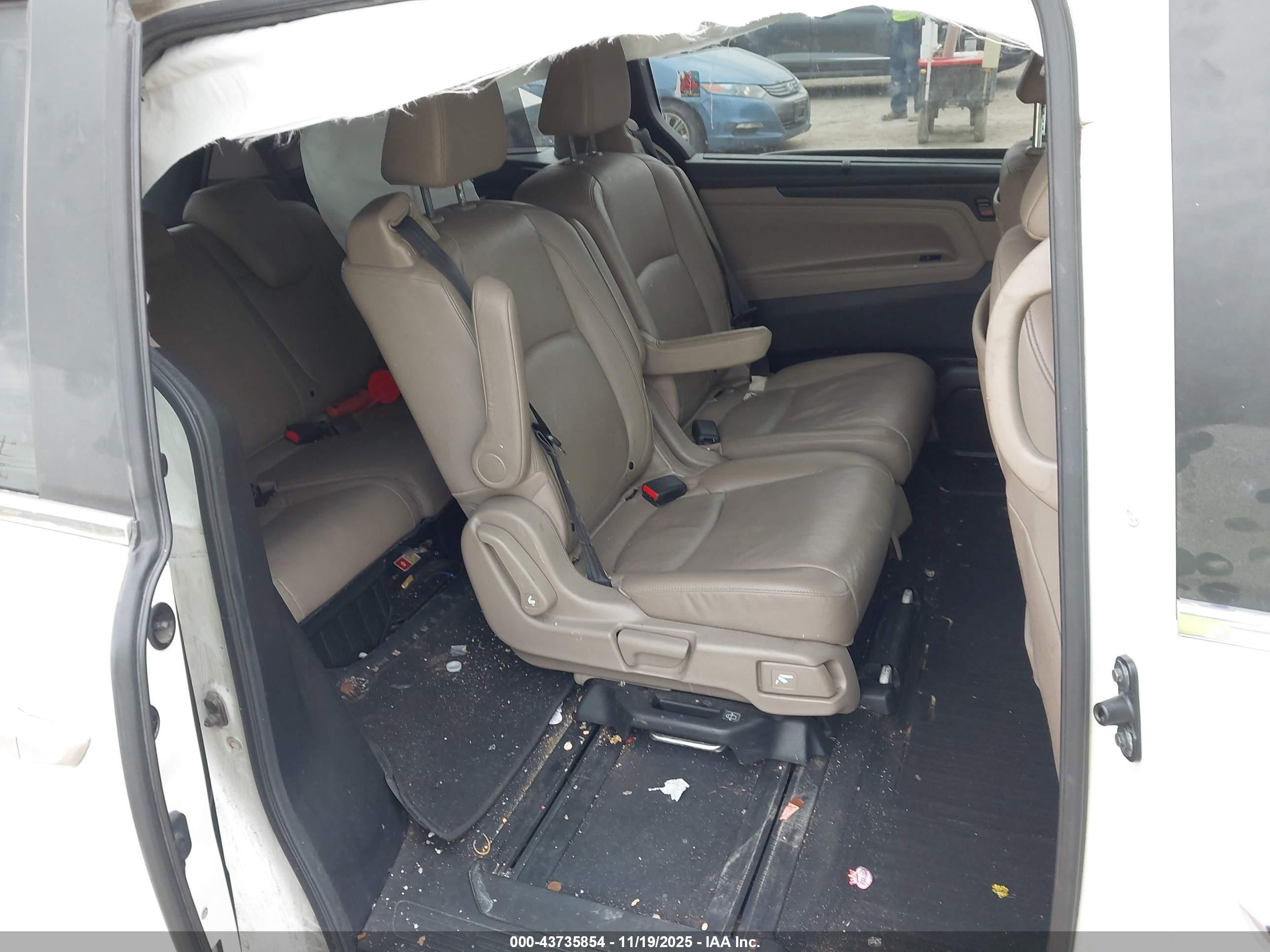 HONDA ODYSSEY image 8