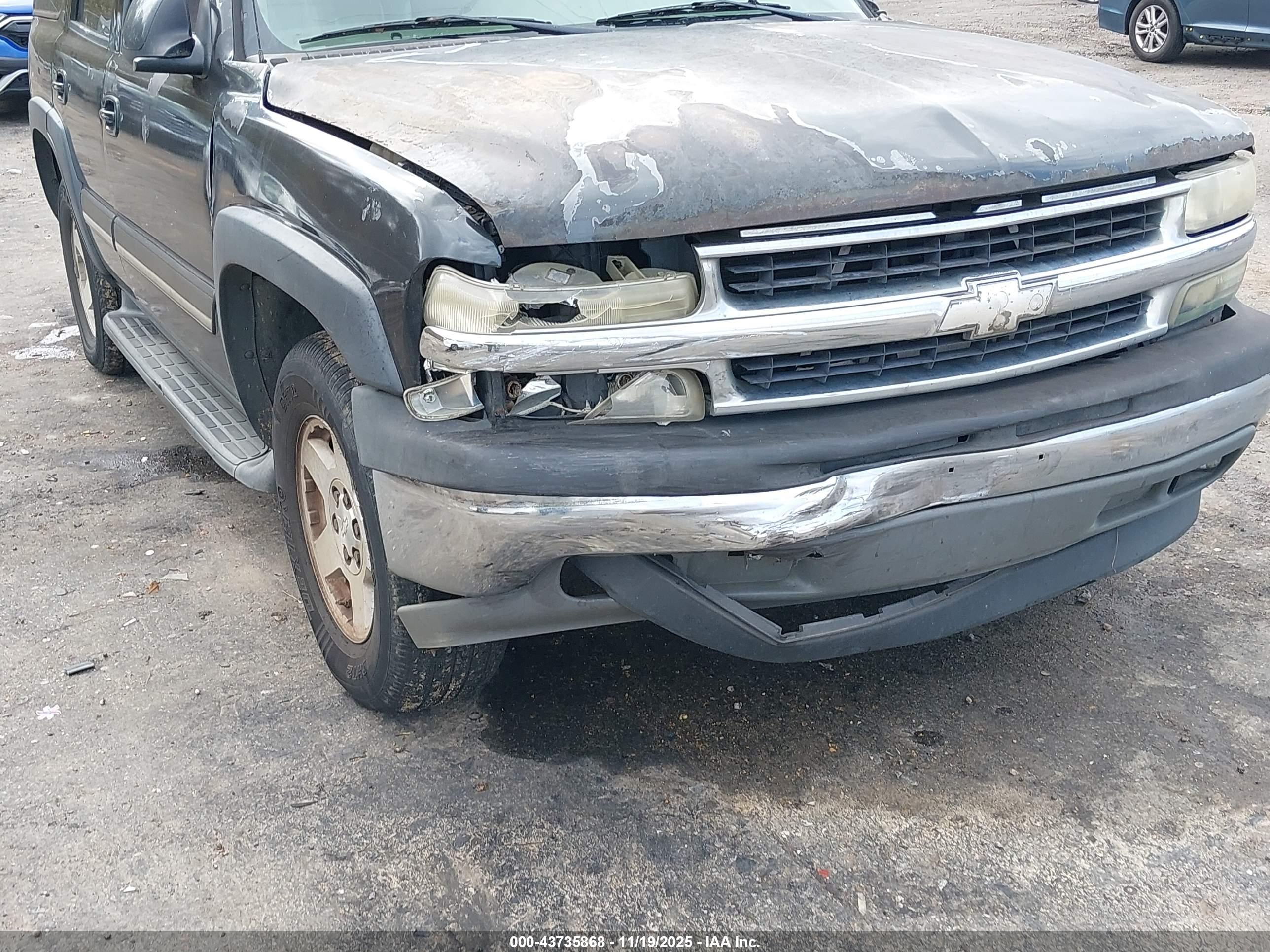 CHEVROLET TAHOE image 6