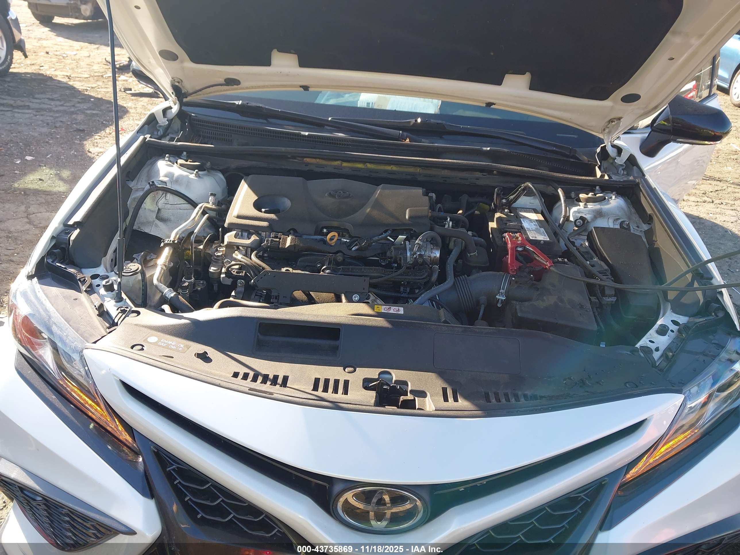 TOYOTA CAMRY image 10