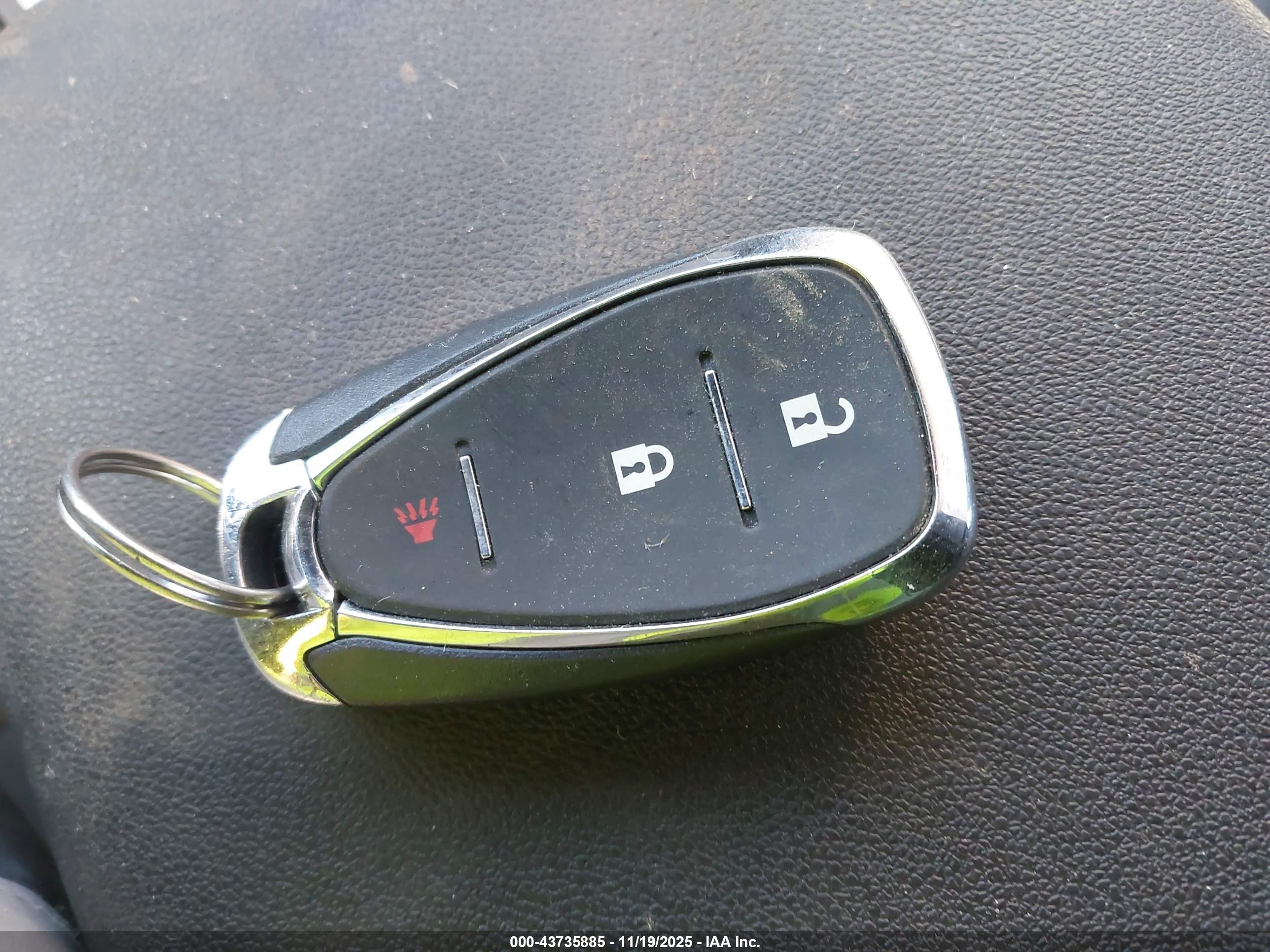 CHEVROLET EQUINOX image 11