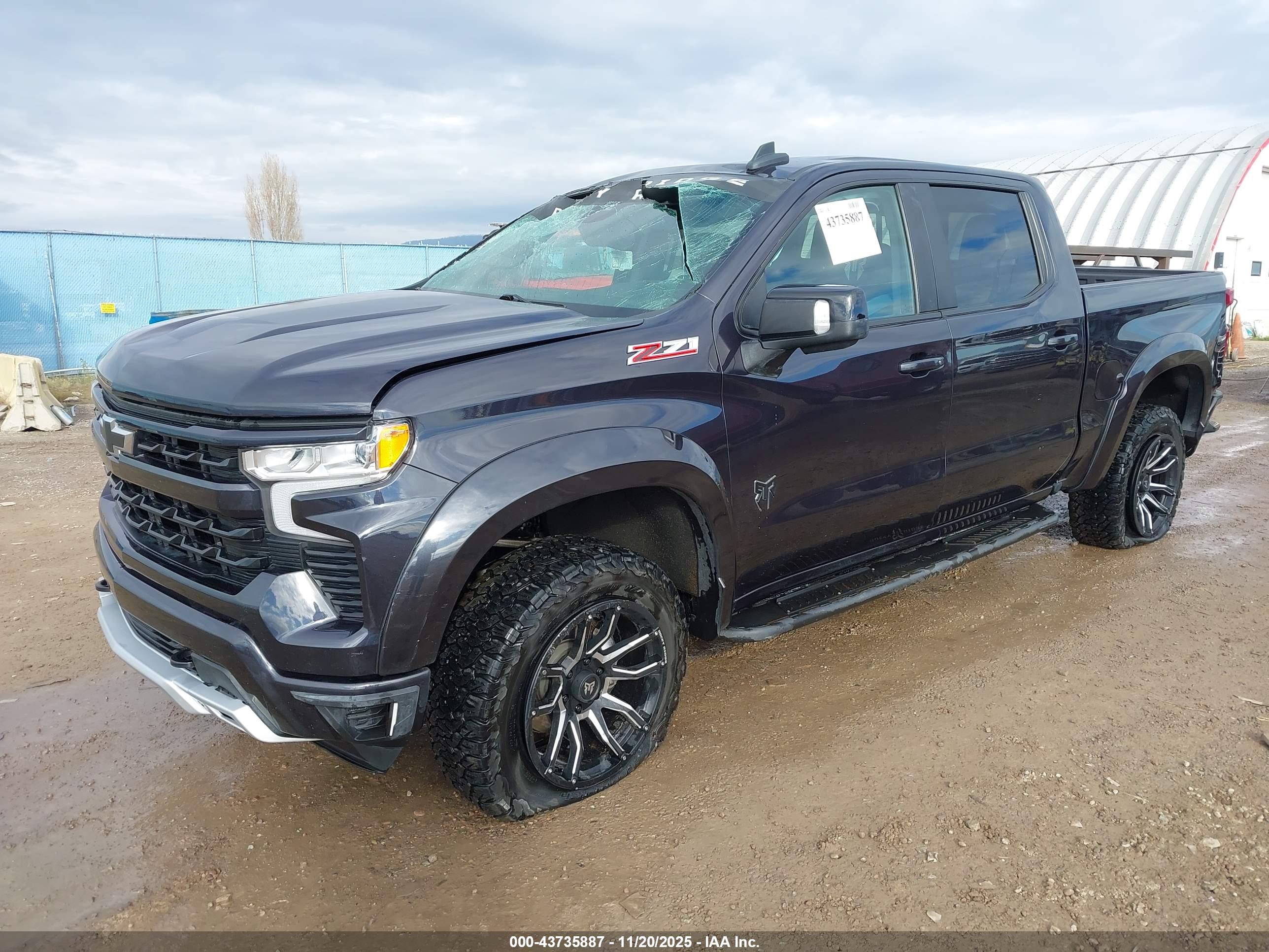 CHEVROLET SILVERADO image 2