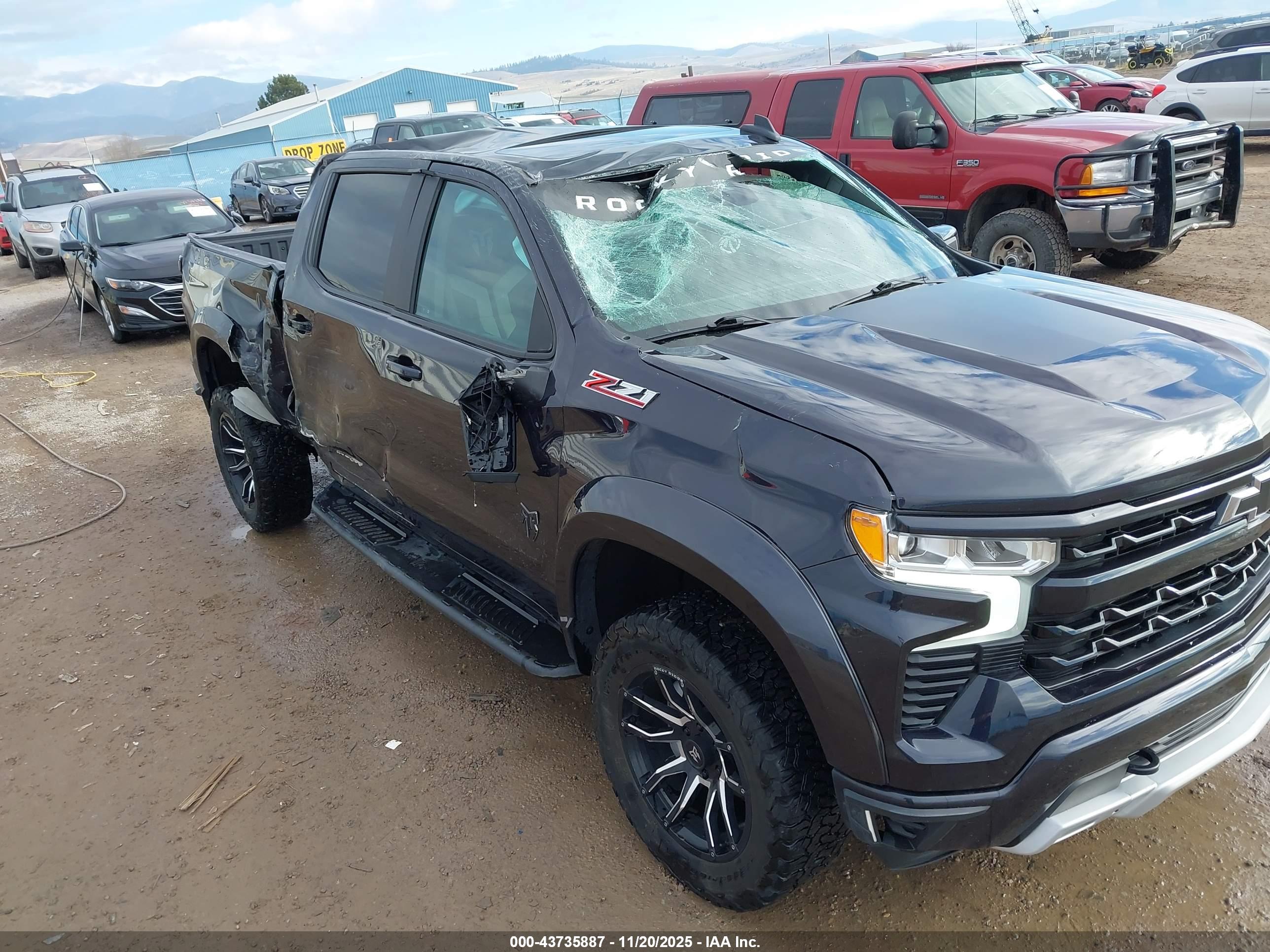 CHEVROLET SILVERADO image 6