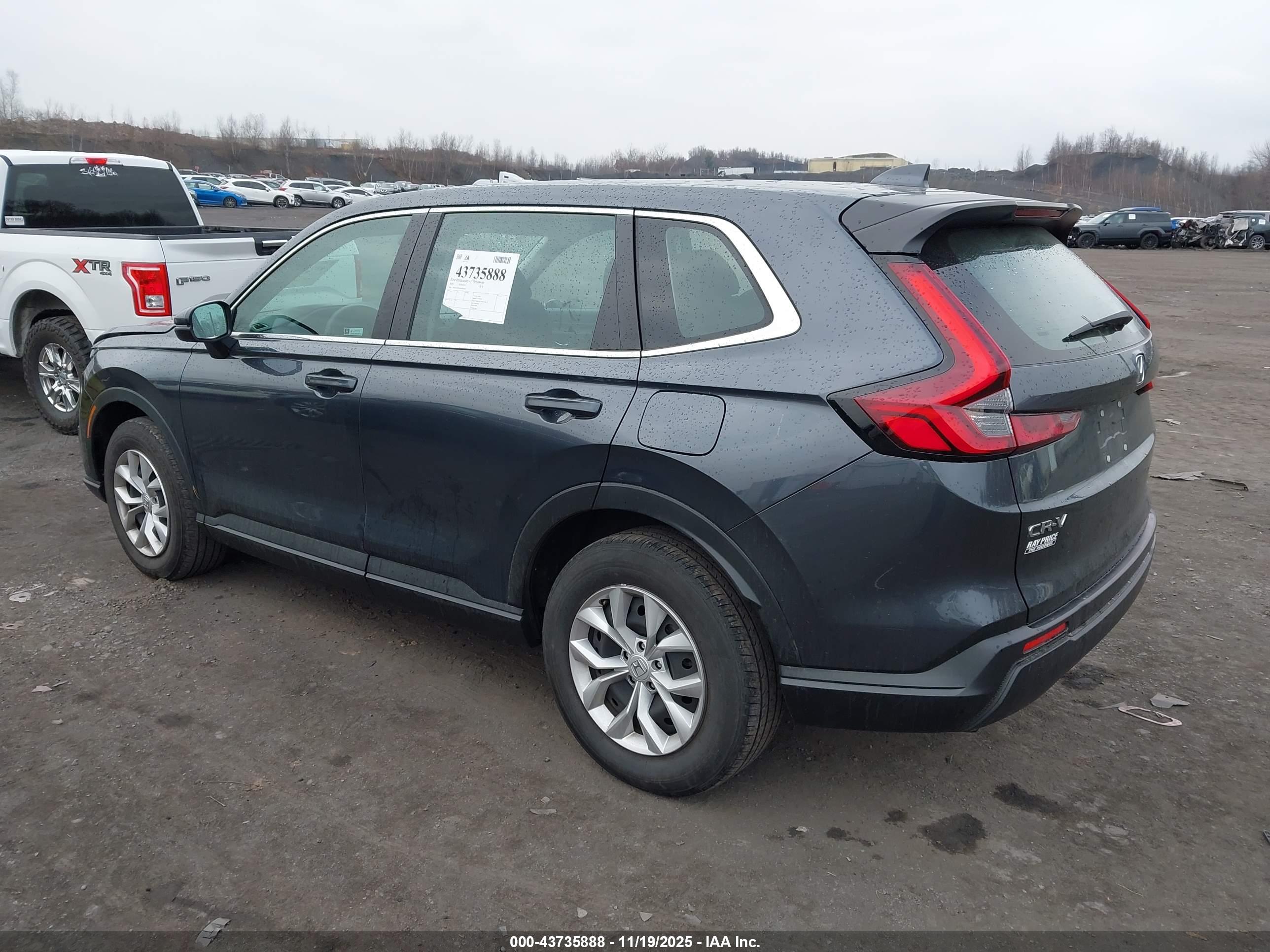 HONDA CR-V image 3