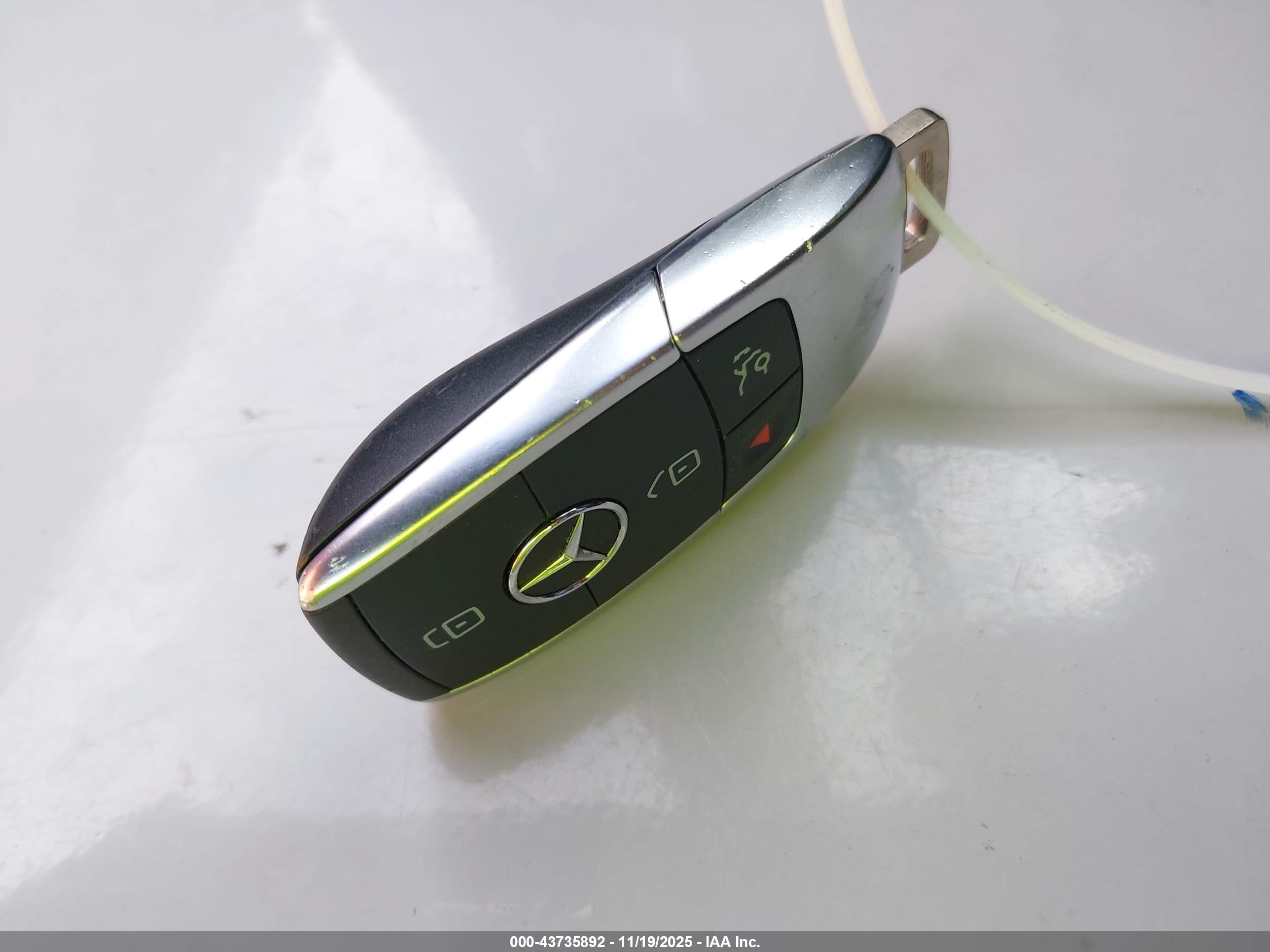 MERCEDES-BENZ C image 11