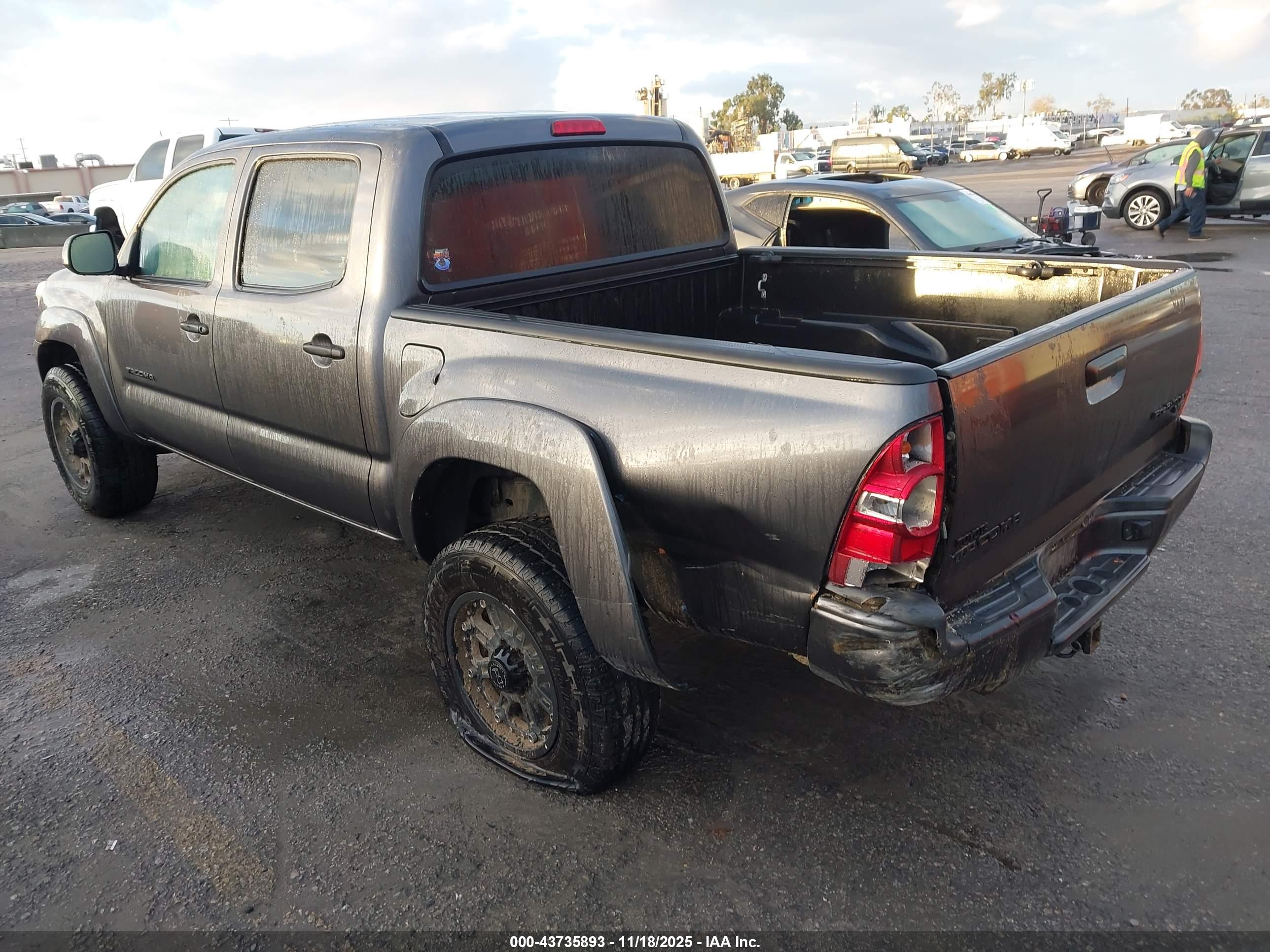 TOYOTA TACOMA image 3