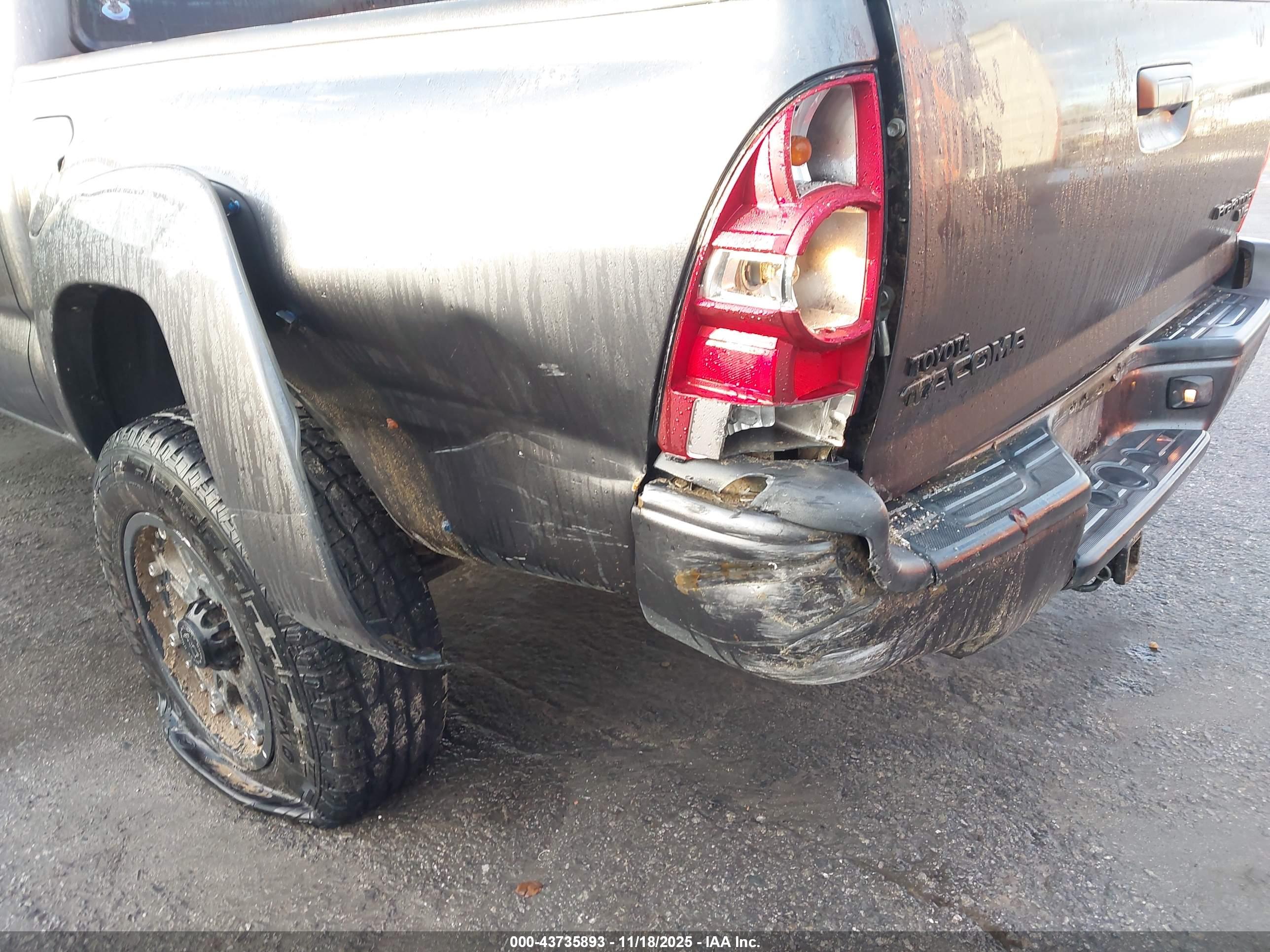 TOYOTA TACOMA image 6