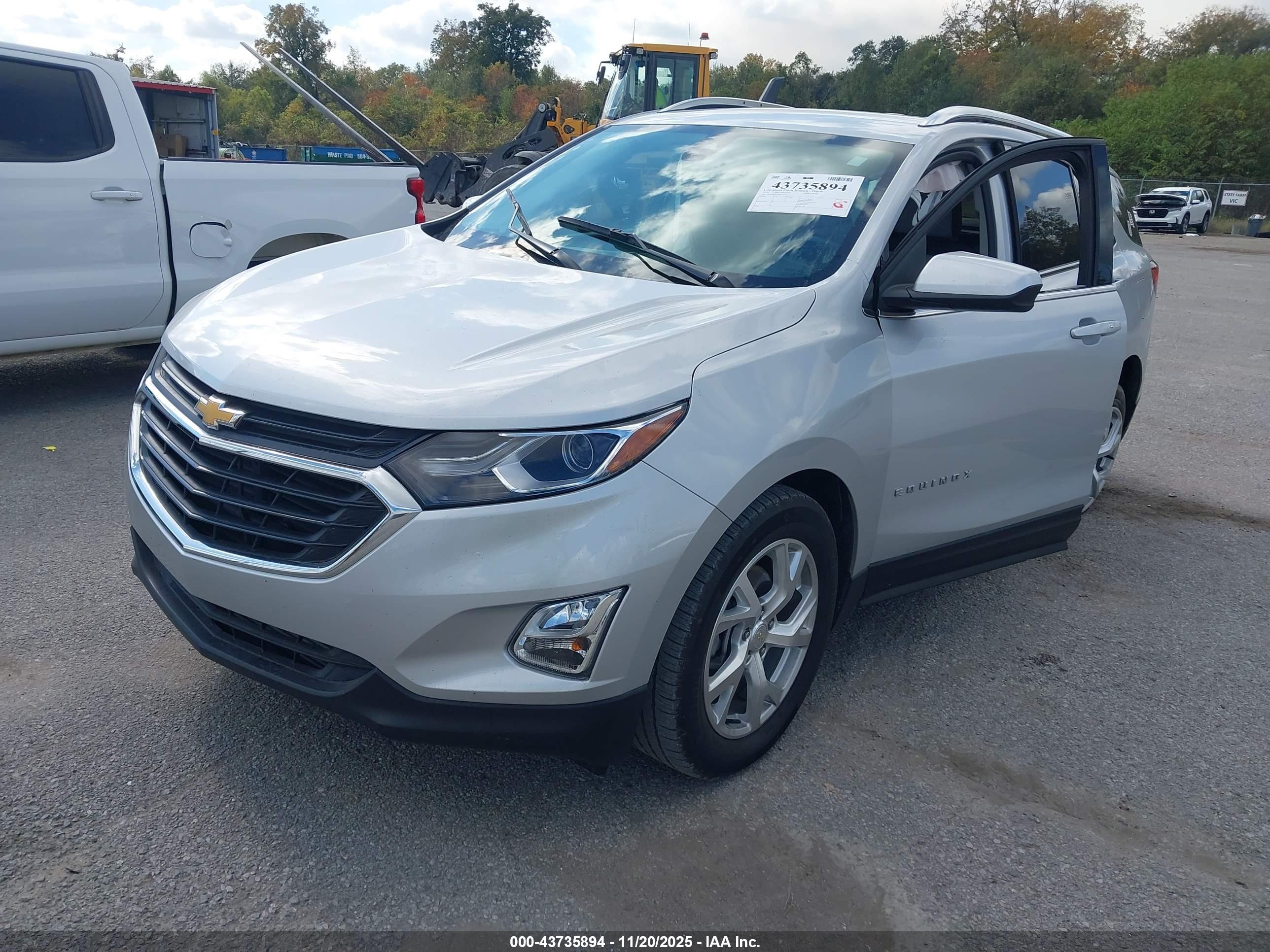 CHEVROLET EQUINOX image 2