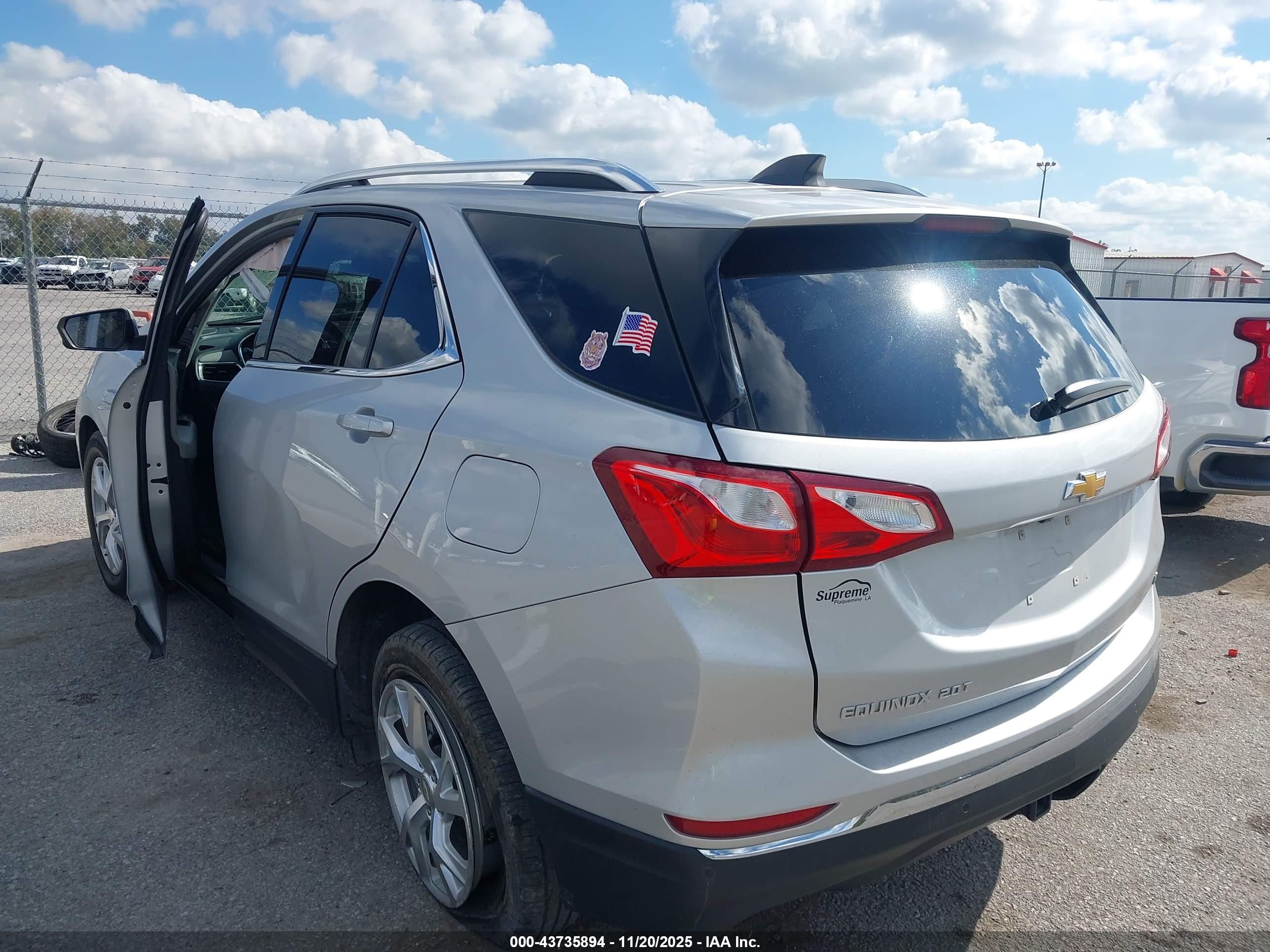 CHEVROLET EQUINOX image 3