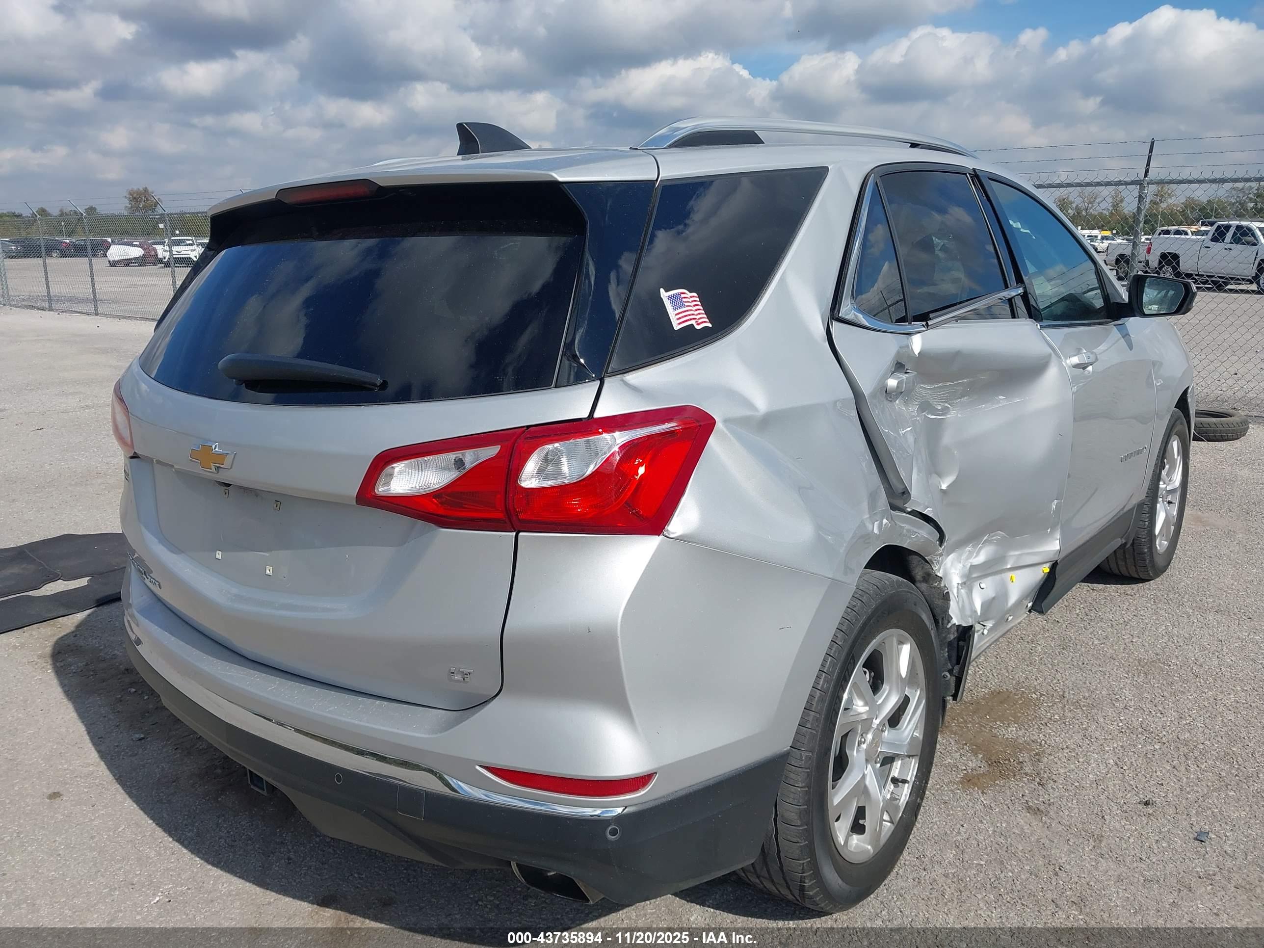 CHEVROLET EQUINOX image 4