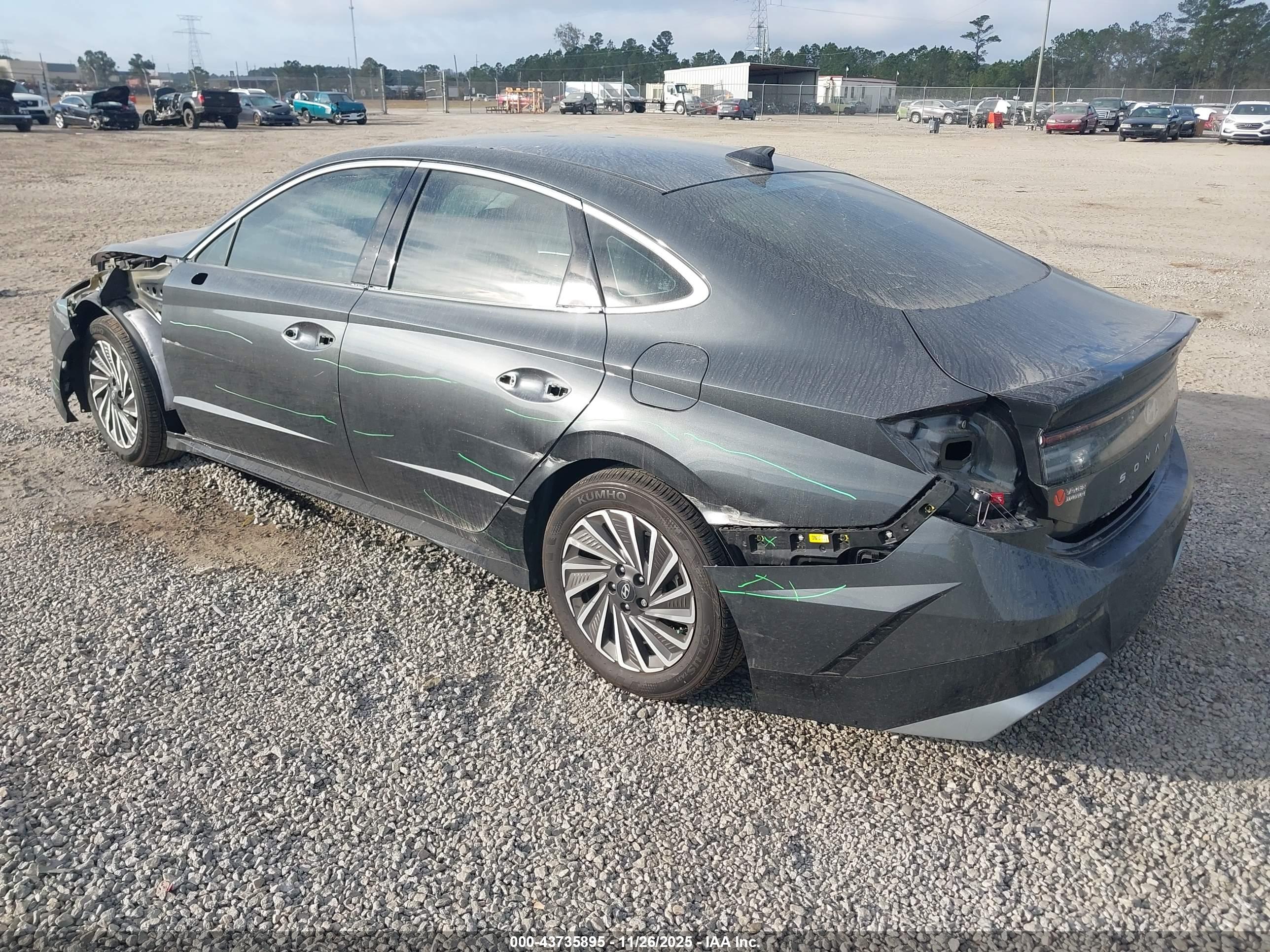 HYUNDAI SONATA image 3