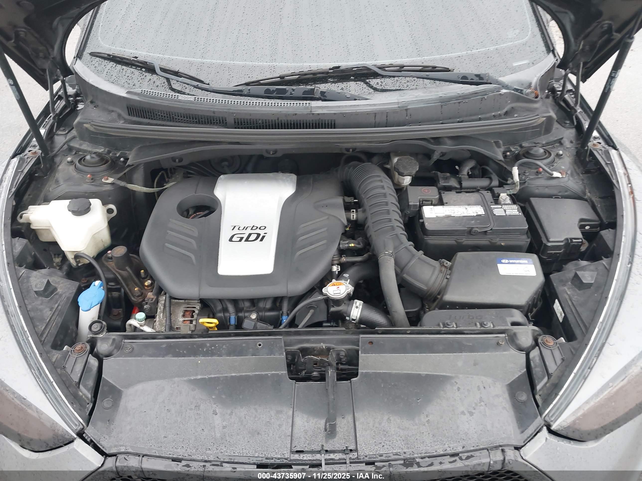 HYUNDAI VELOSTER image 10