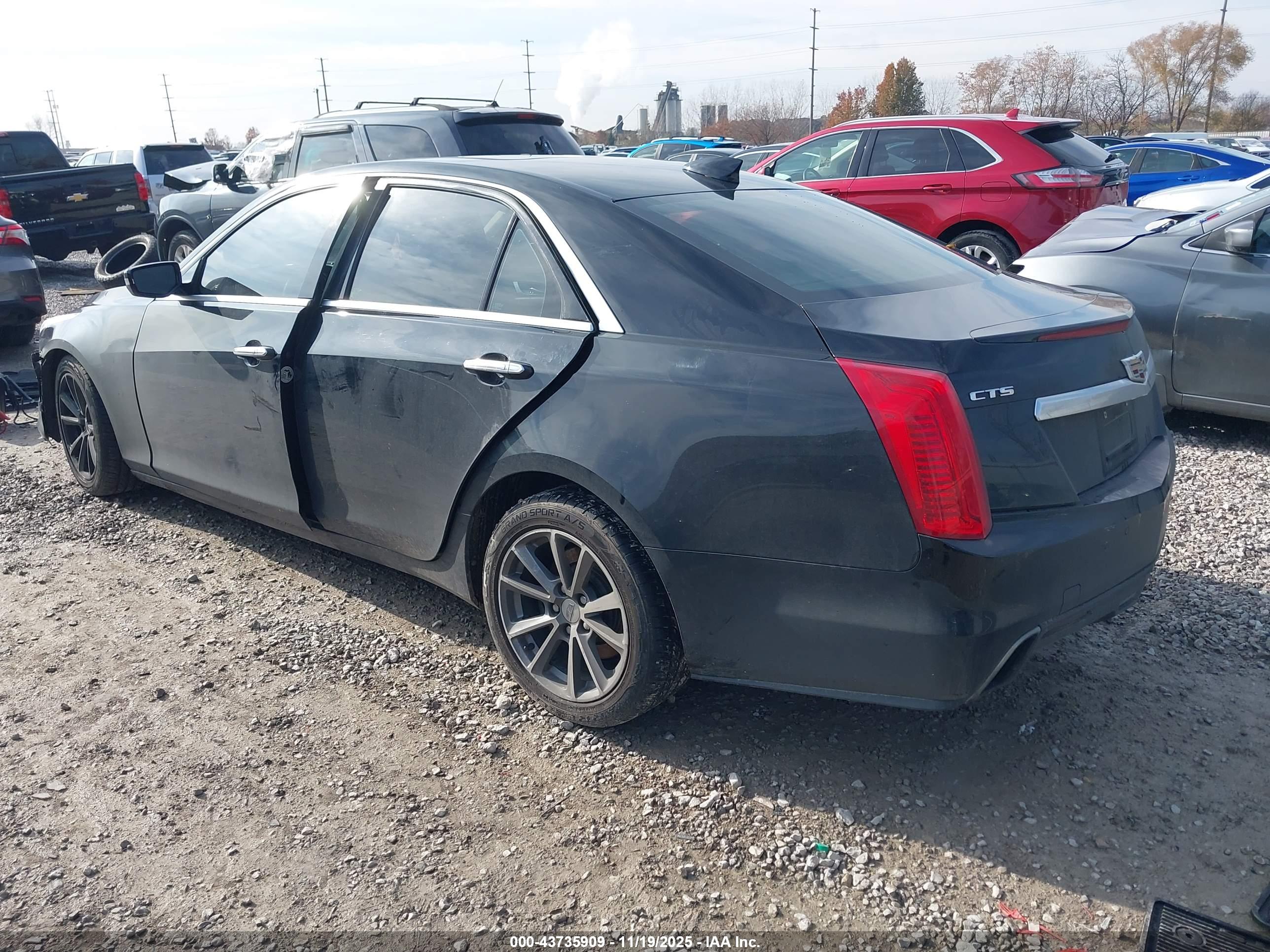 CADILLAC CTS image 3