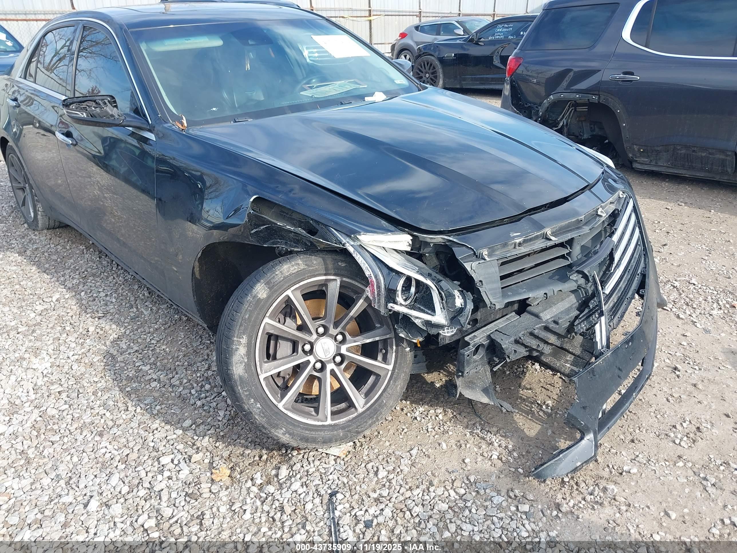 CADILLAC CTS image 6