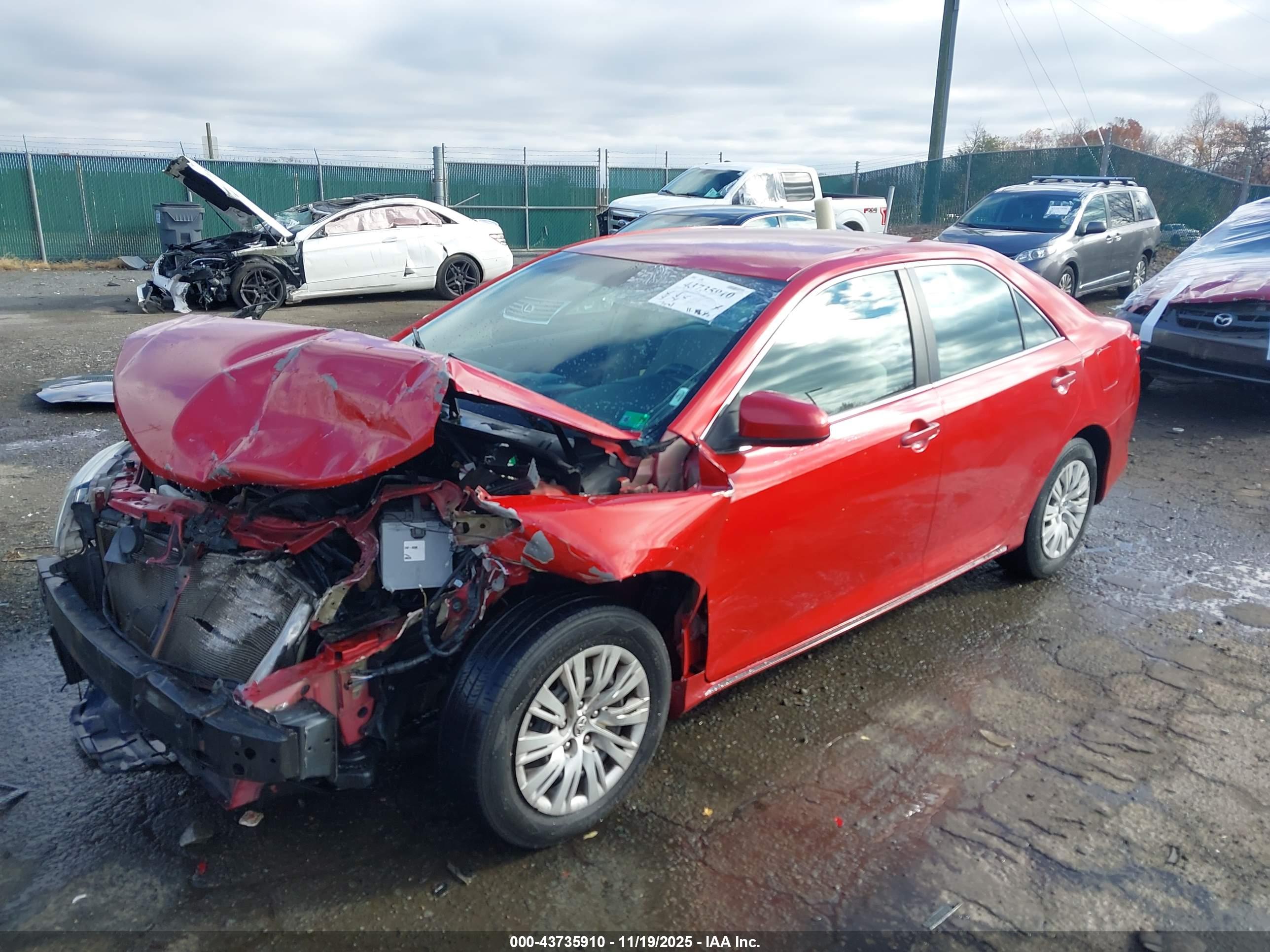 TOYOTA CAMRY image 2