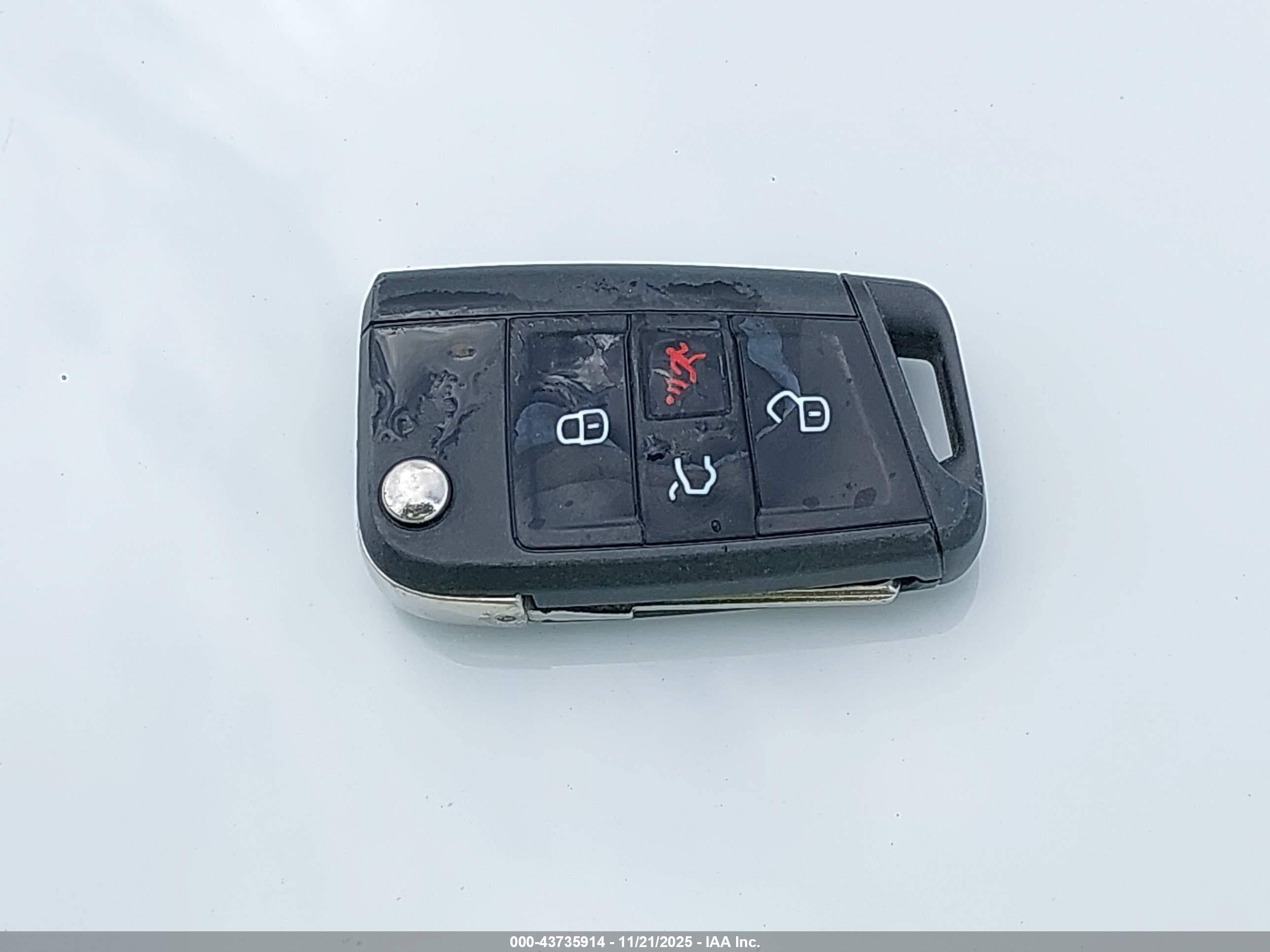 VOLKSWAGEN GOLF image 11