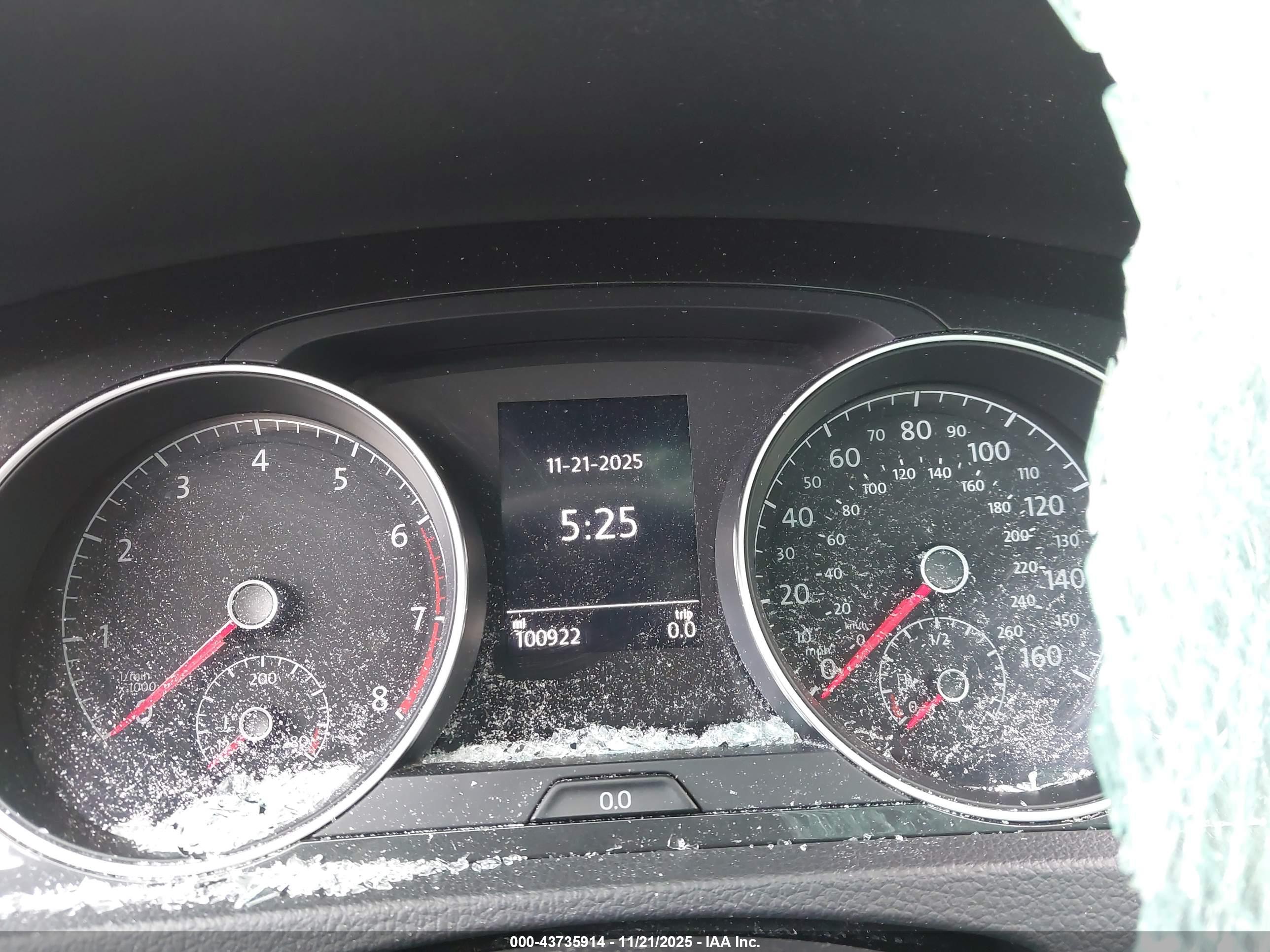 VOLKSWAGEN GOLF image 7