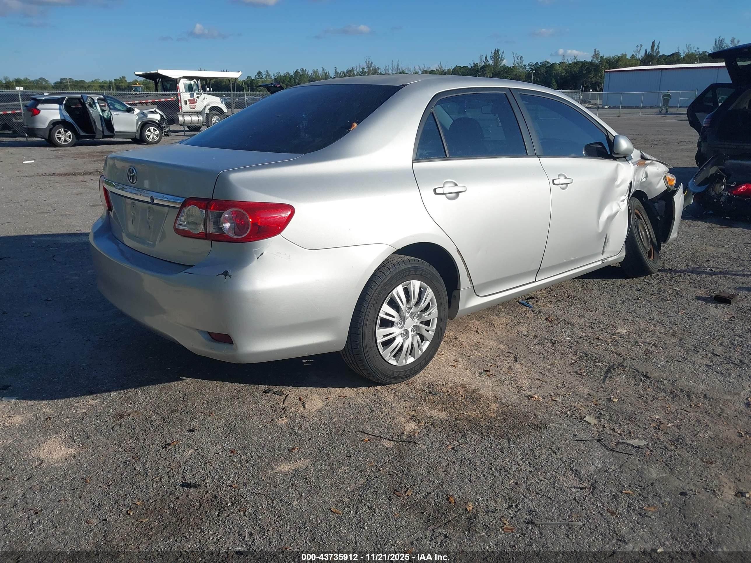 TOYOTA COROLLA image 4