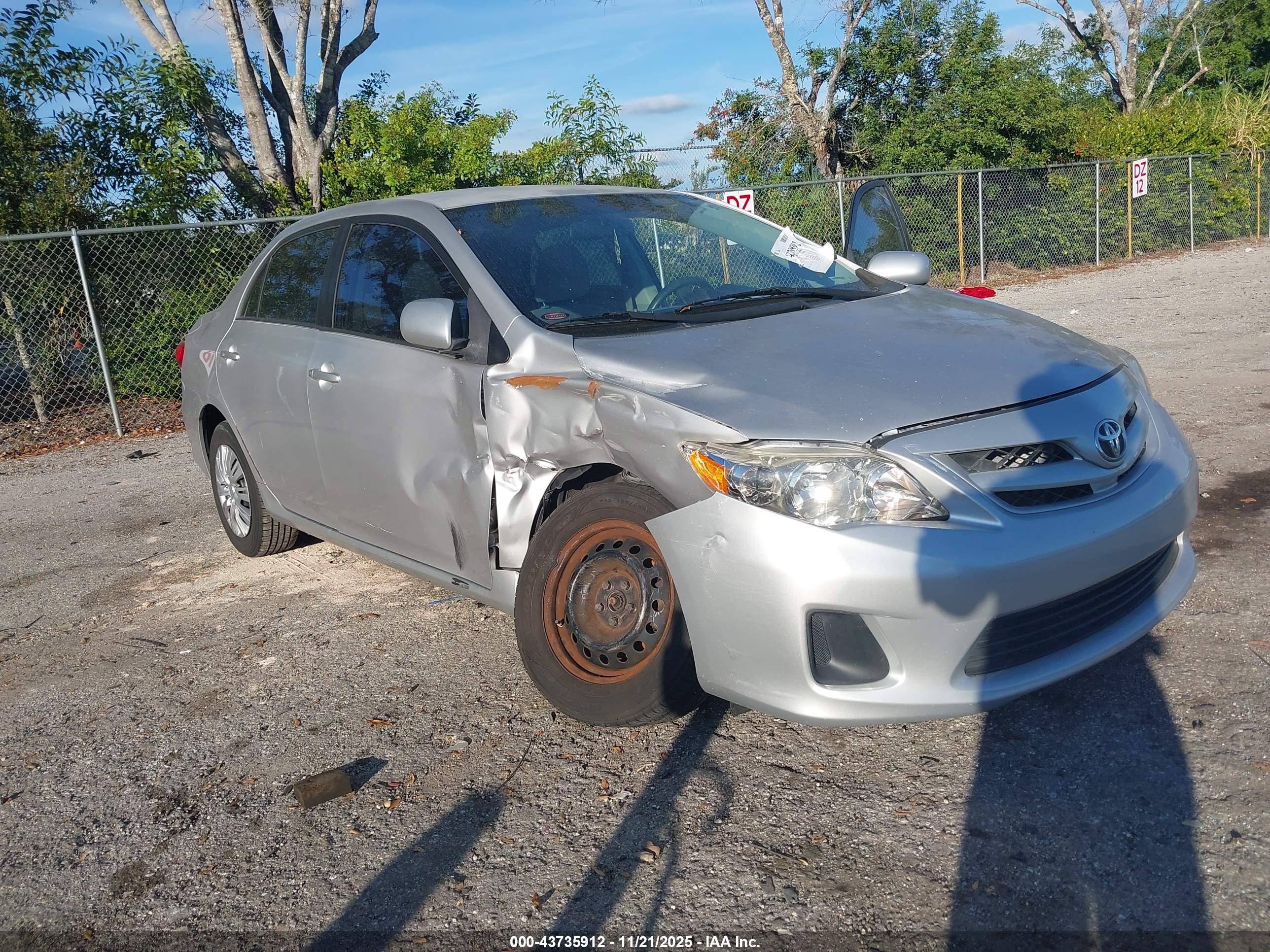 TOYOTA COROLLA image 6
