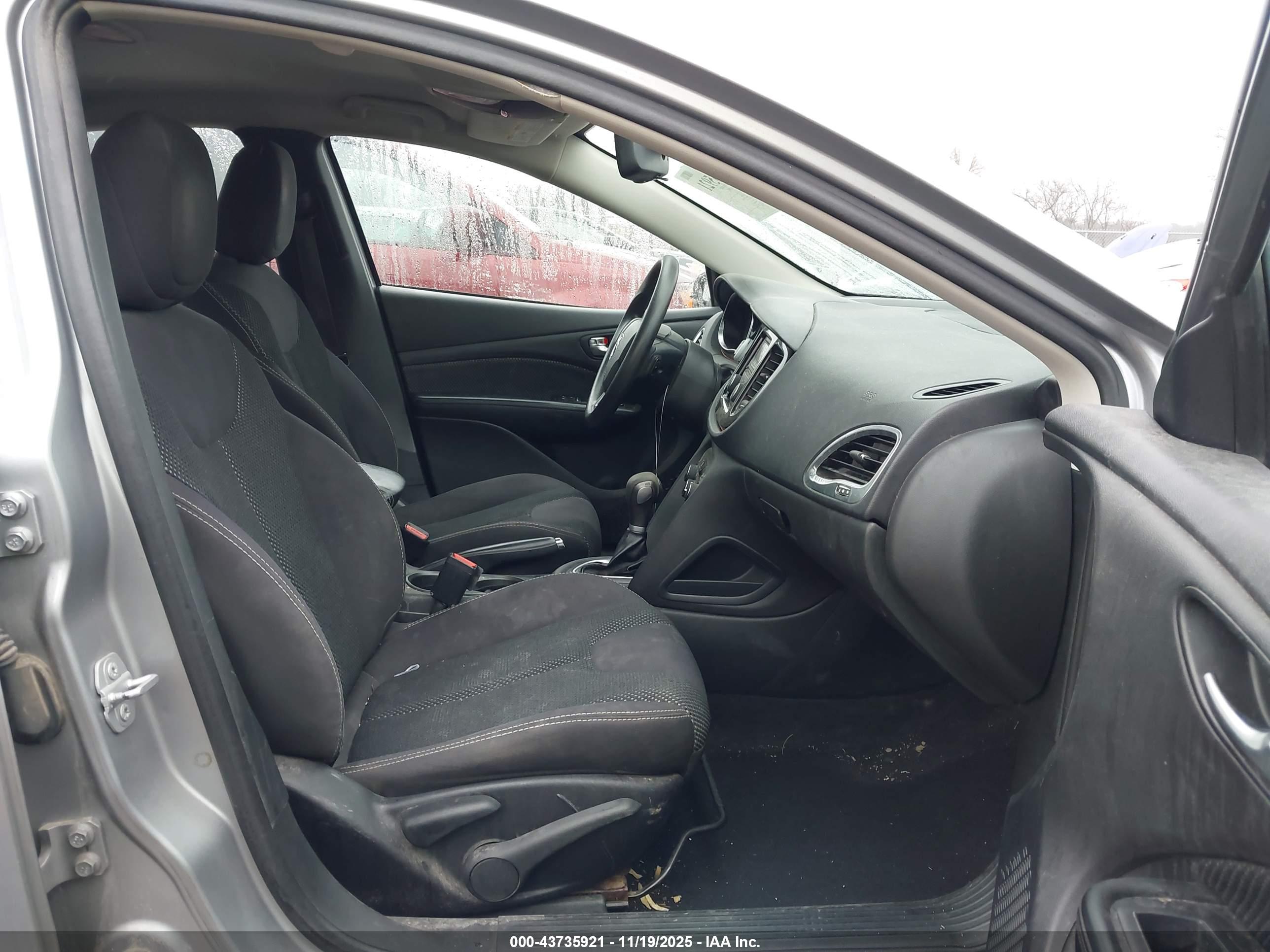 DODGE DART image 5