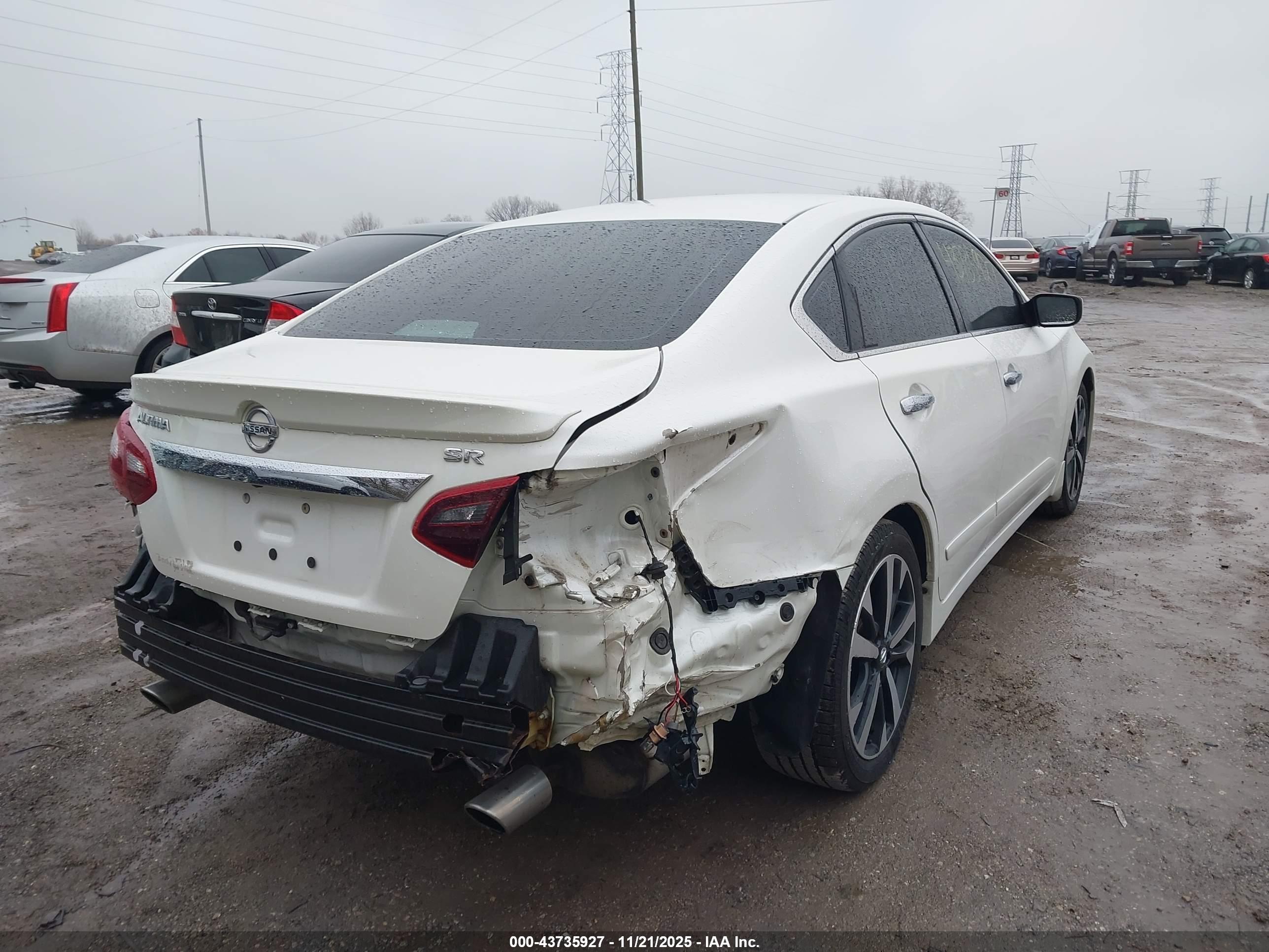 NISSAN ALTIMA image 4