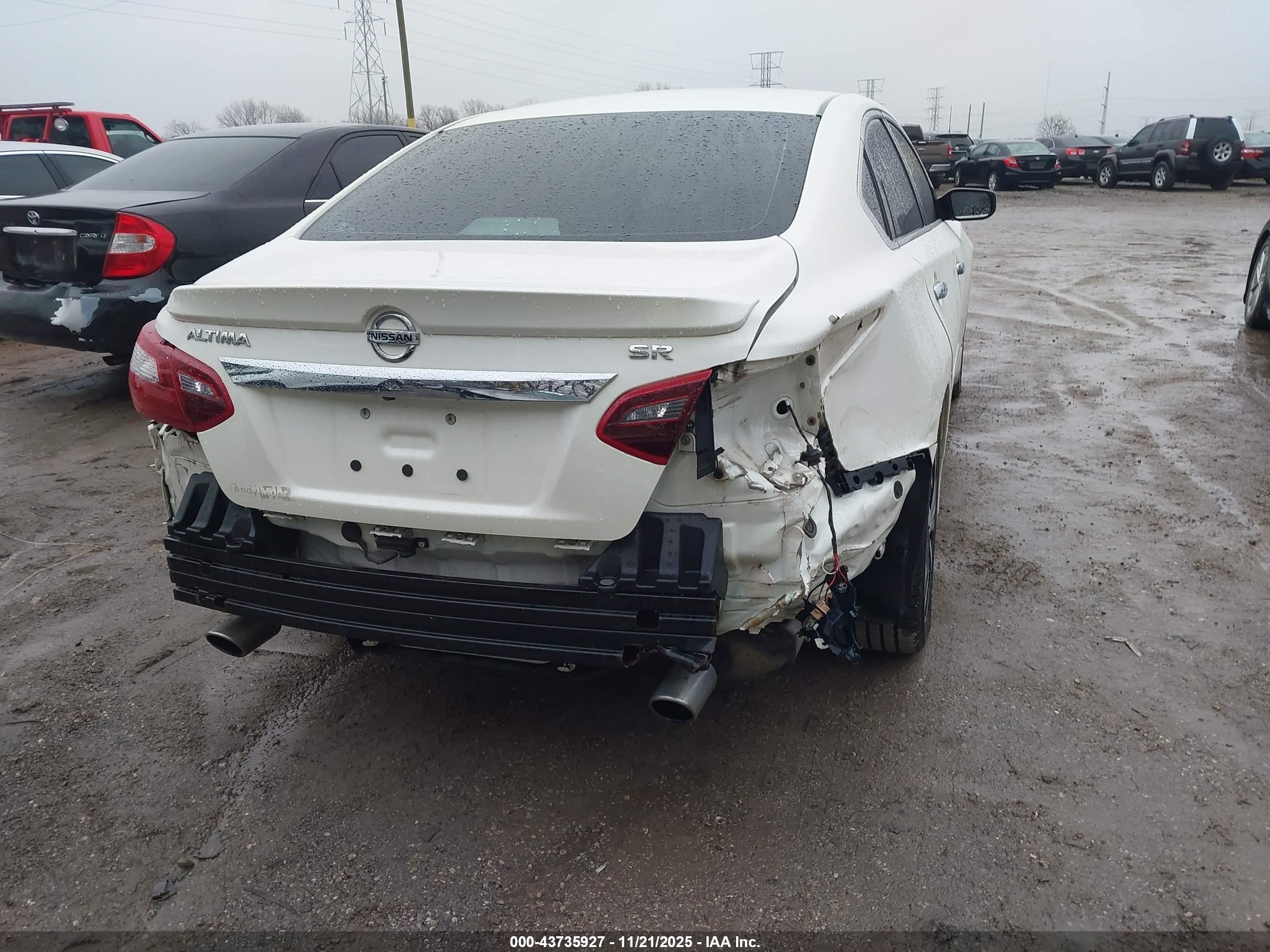 NISSAN ALTIMA image 6