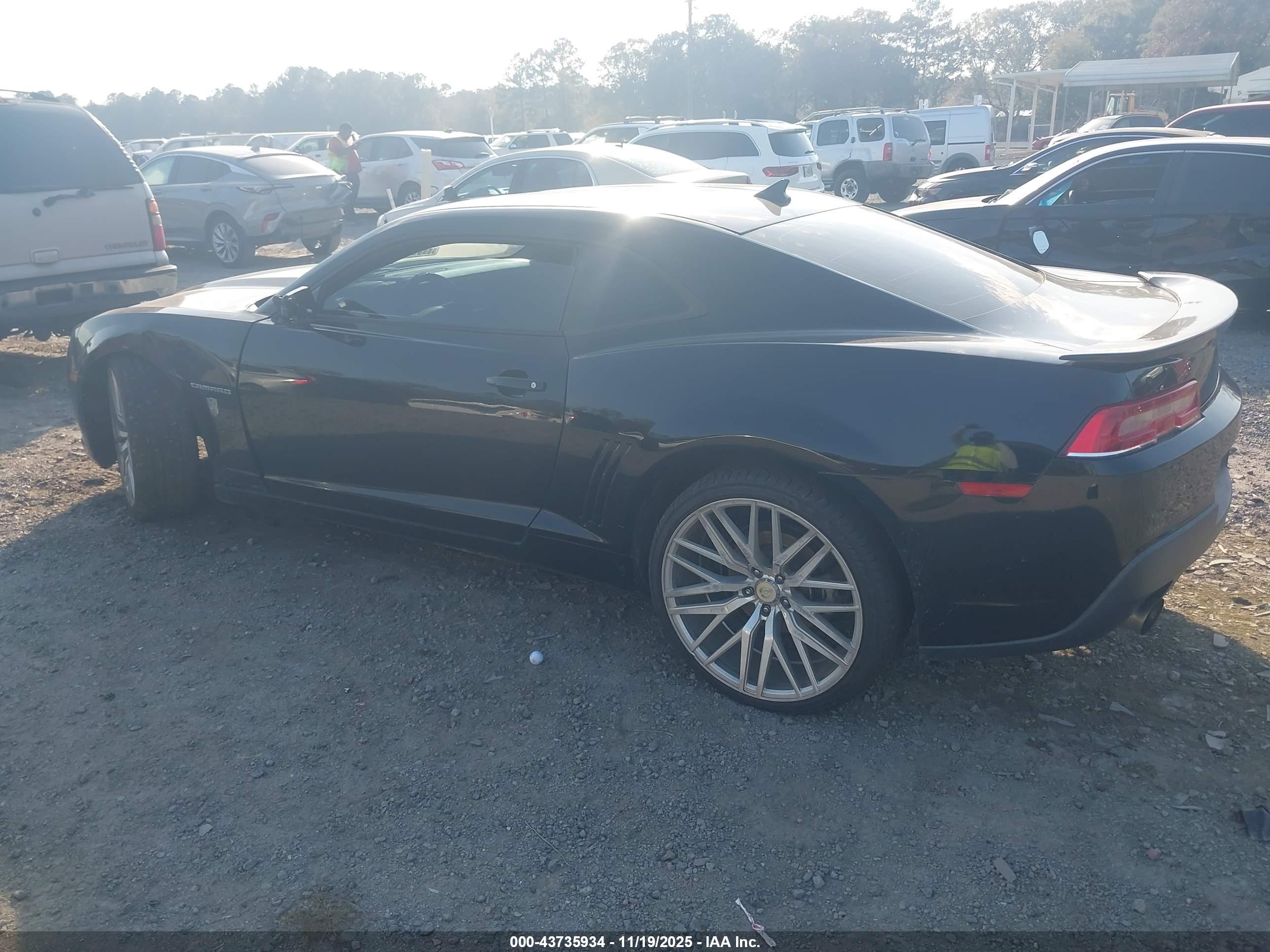 CHEVROLET CAMARO image 3