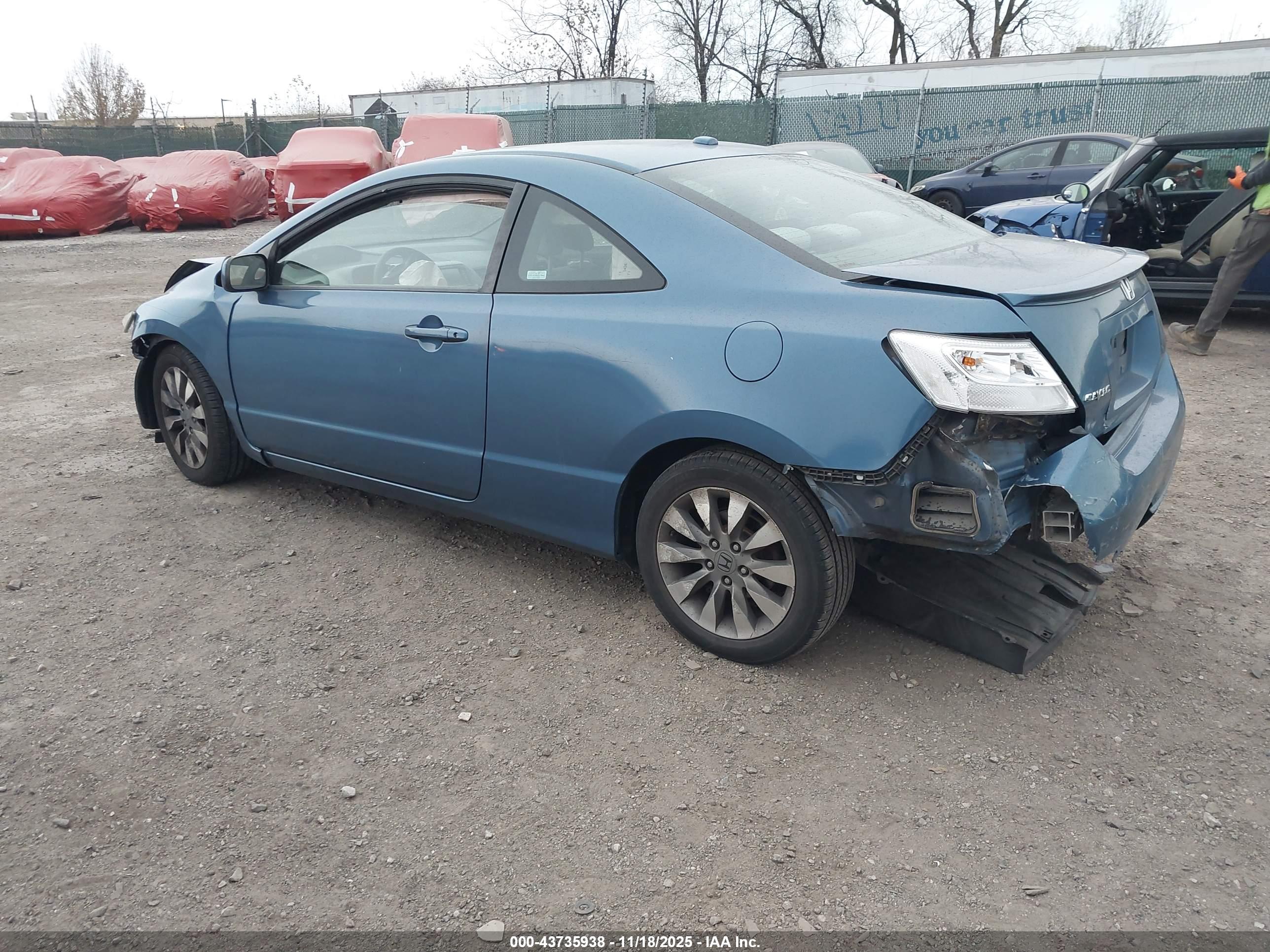 HONDA CIVIC image 3