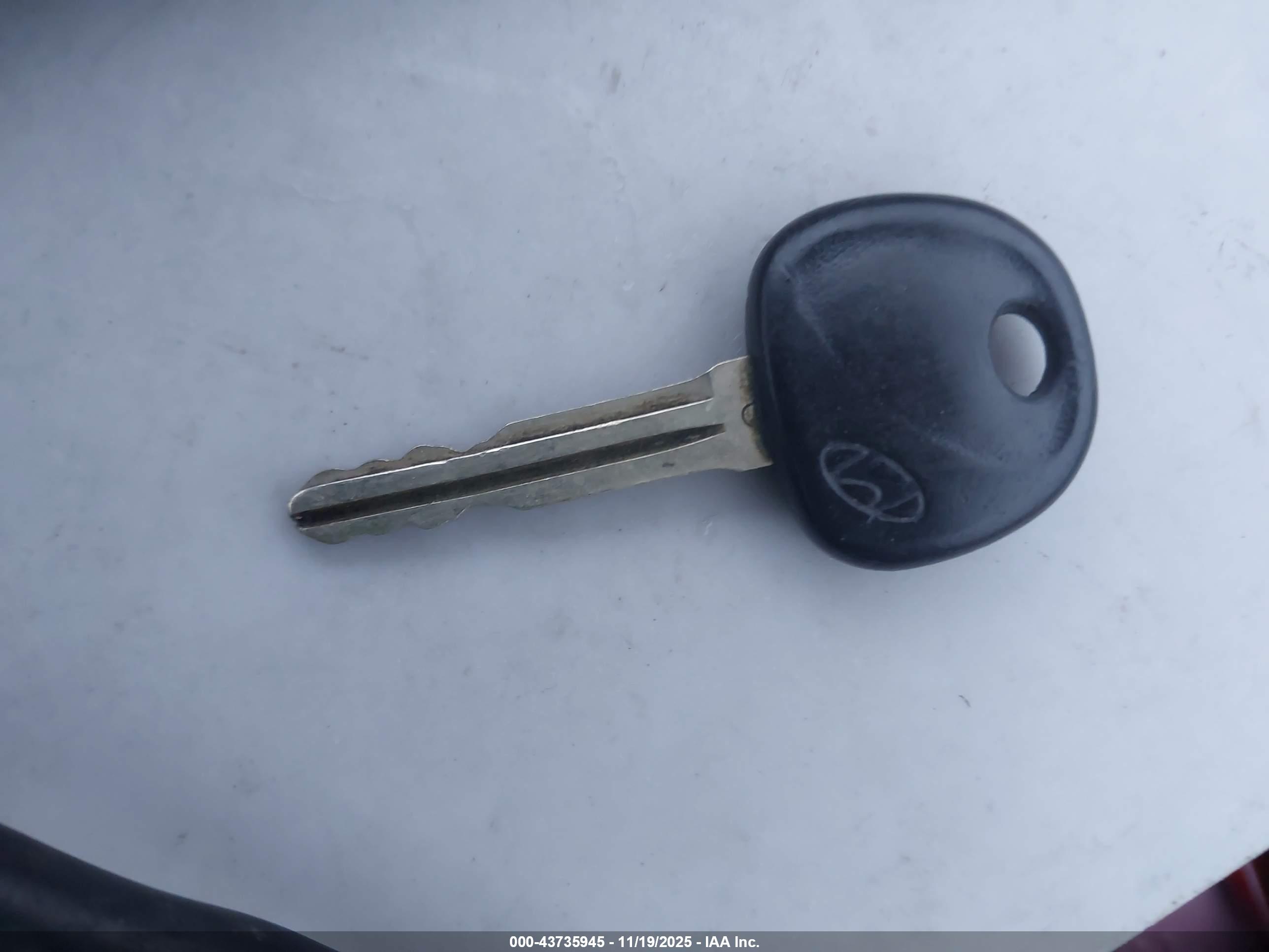 HYUNDAI ELANTRA image 11